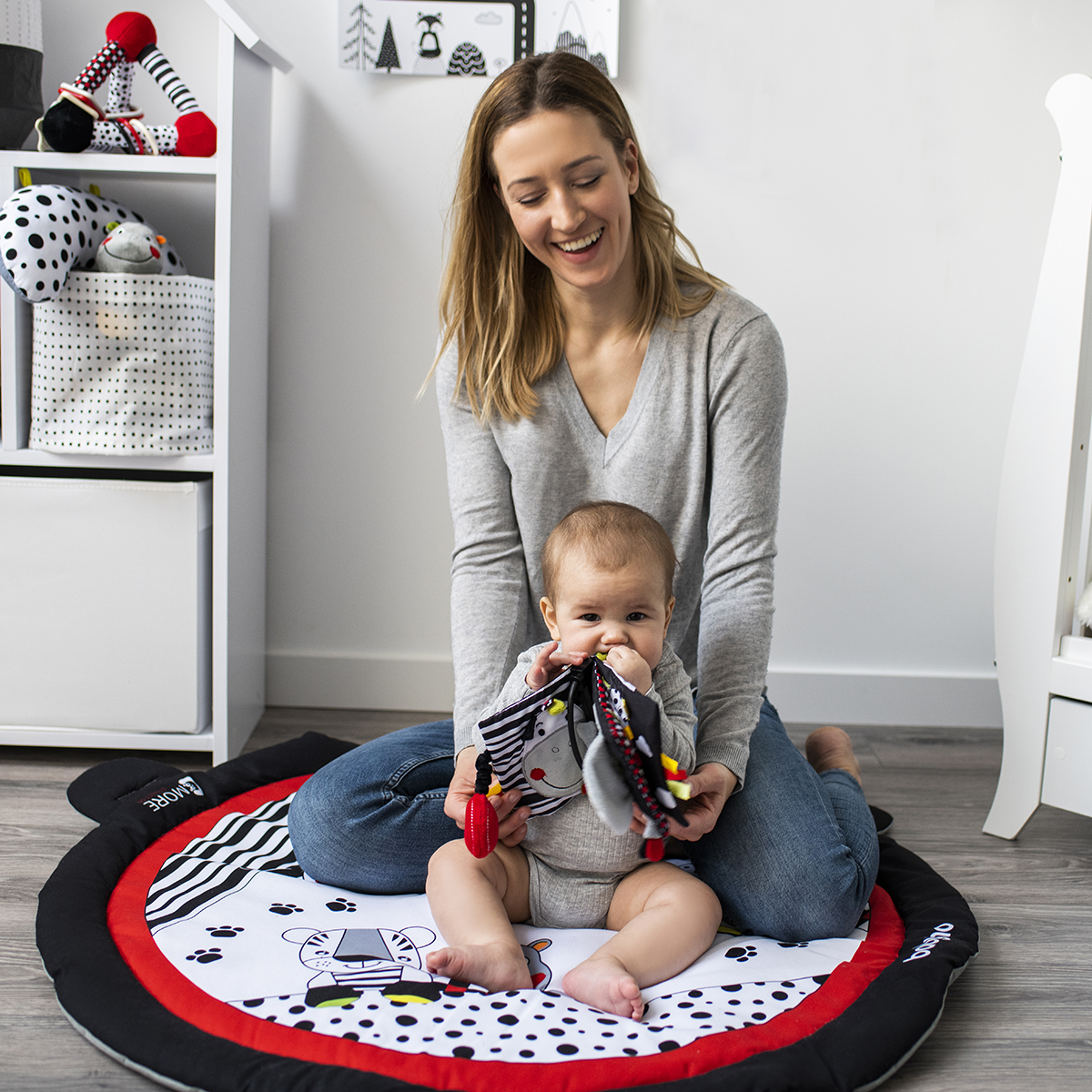 Игрушка Babyono книжка Сенсорная C-More в ассортименте - фото 5