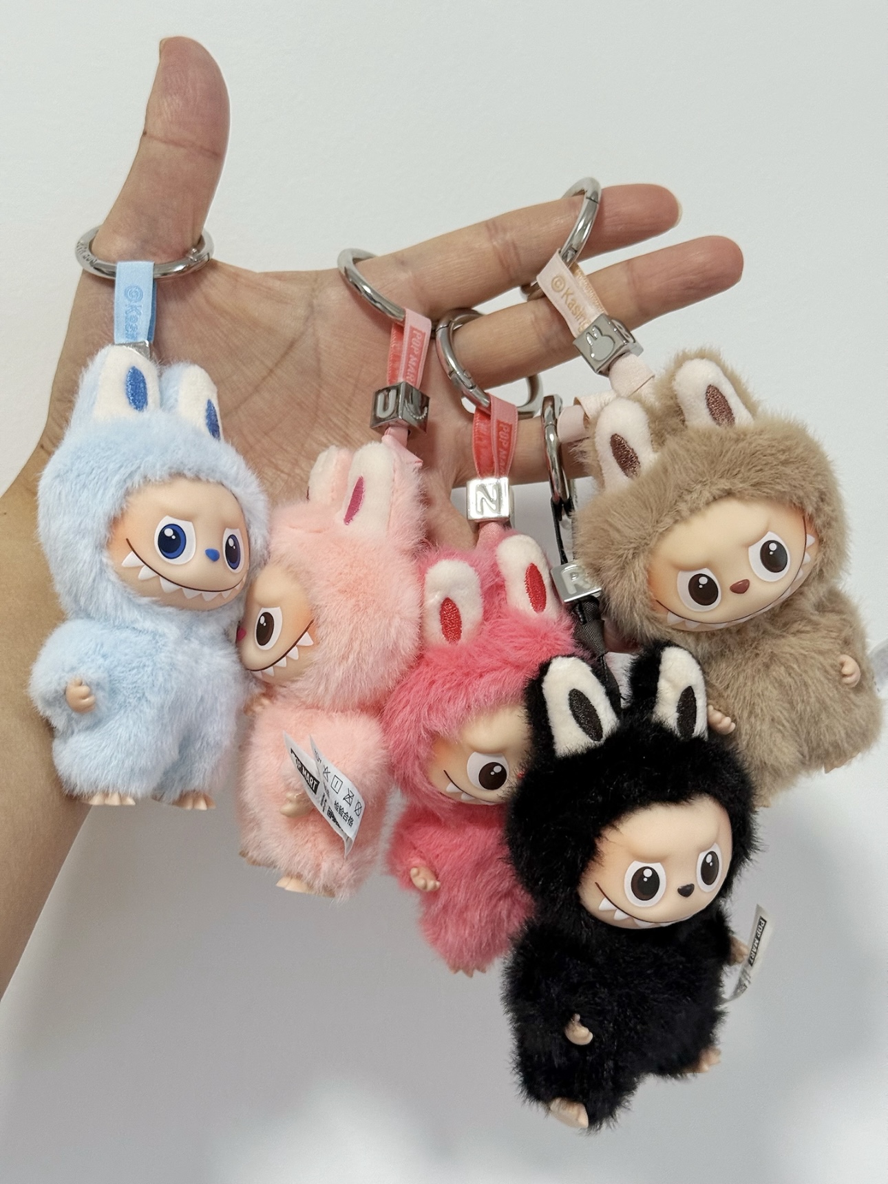 Брелок POP MART Pin for Love N-Z - фото 14