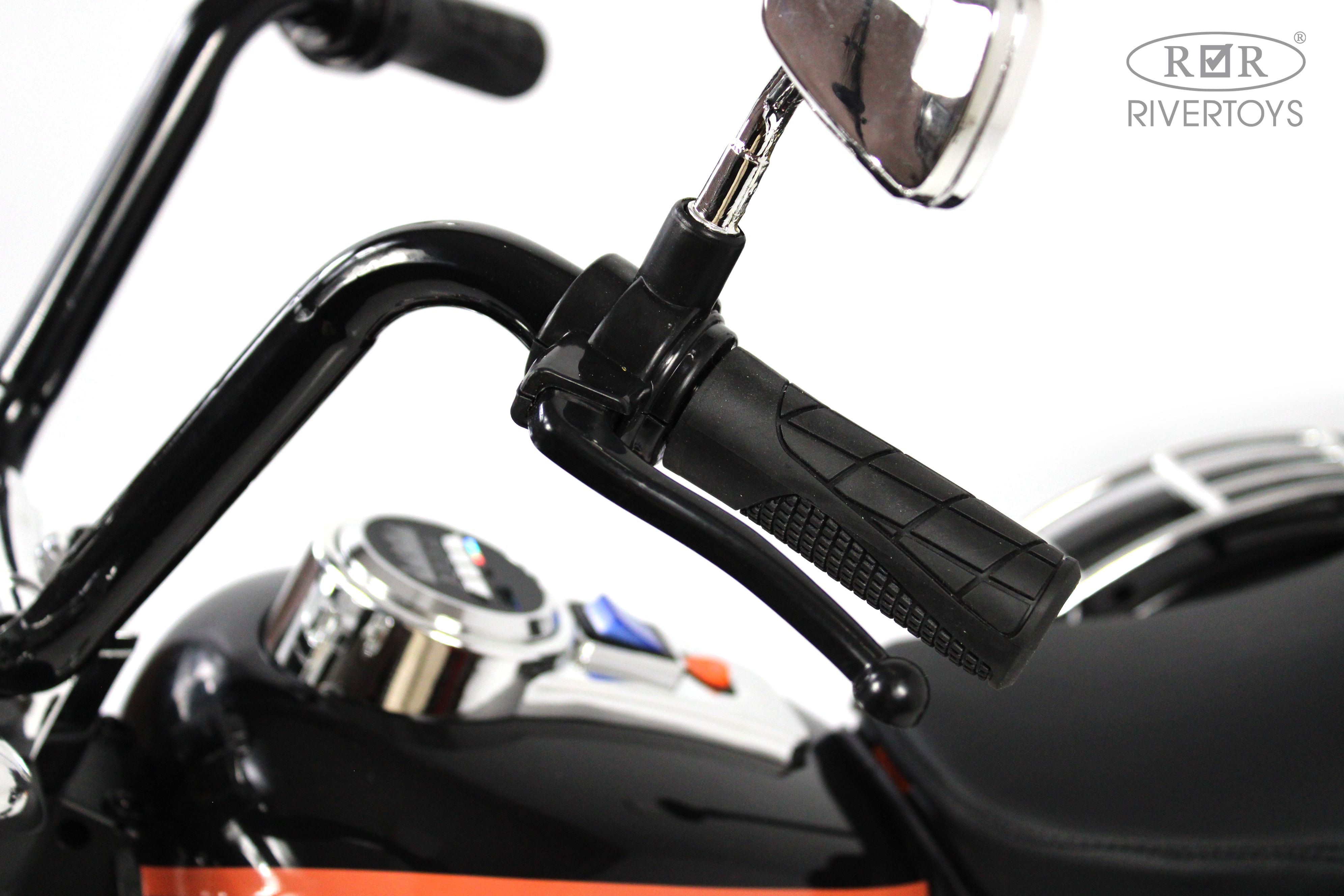Электромобиль RIVERTOYS K003PX-WHITE - фото 12