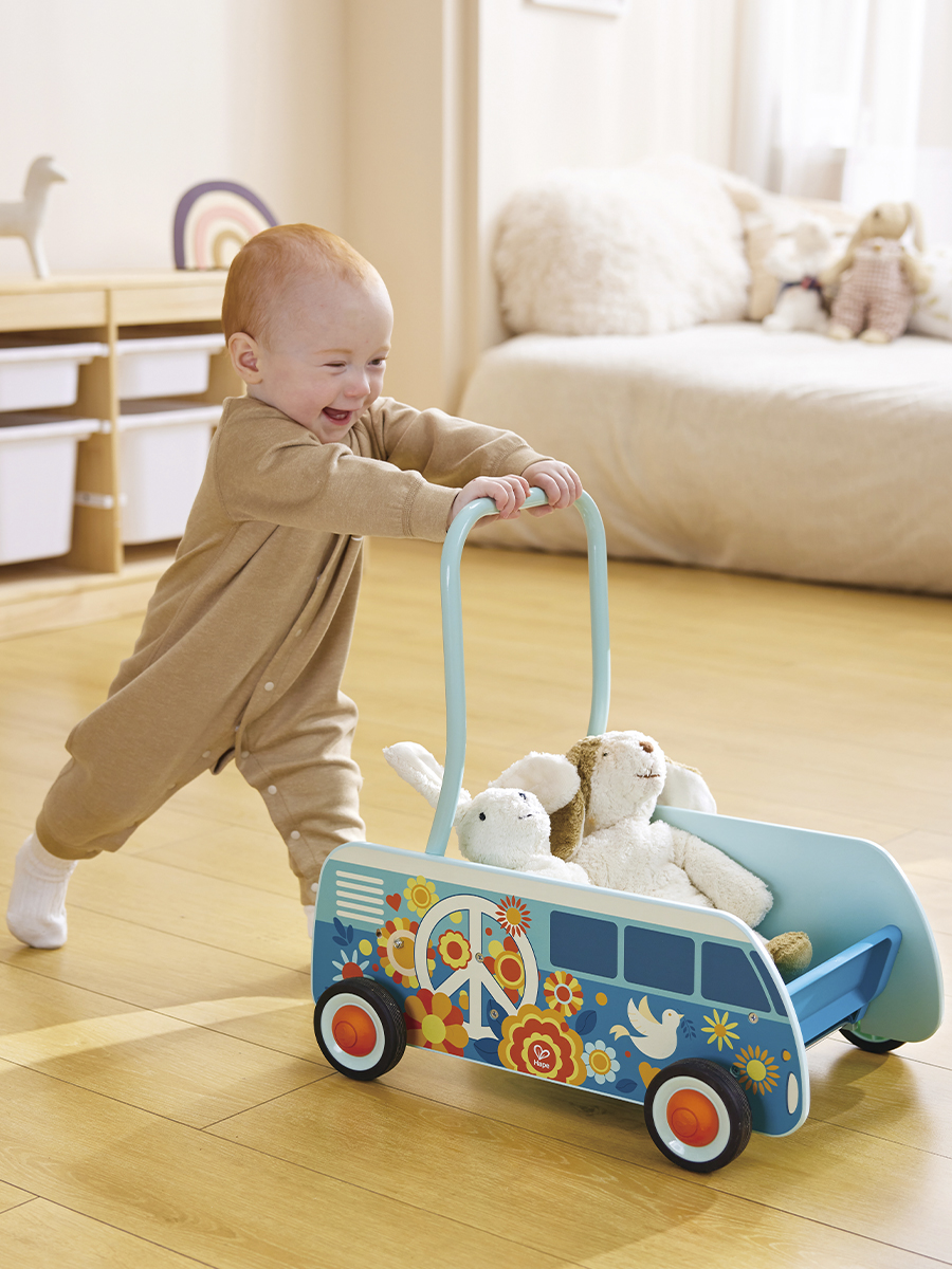 Ходунки Hape Автобус мира с ручкой многоцветный - фото 1