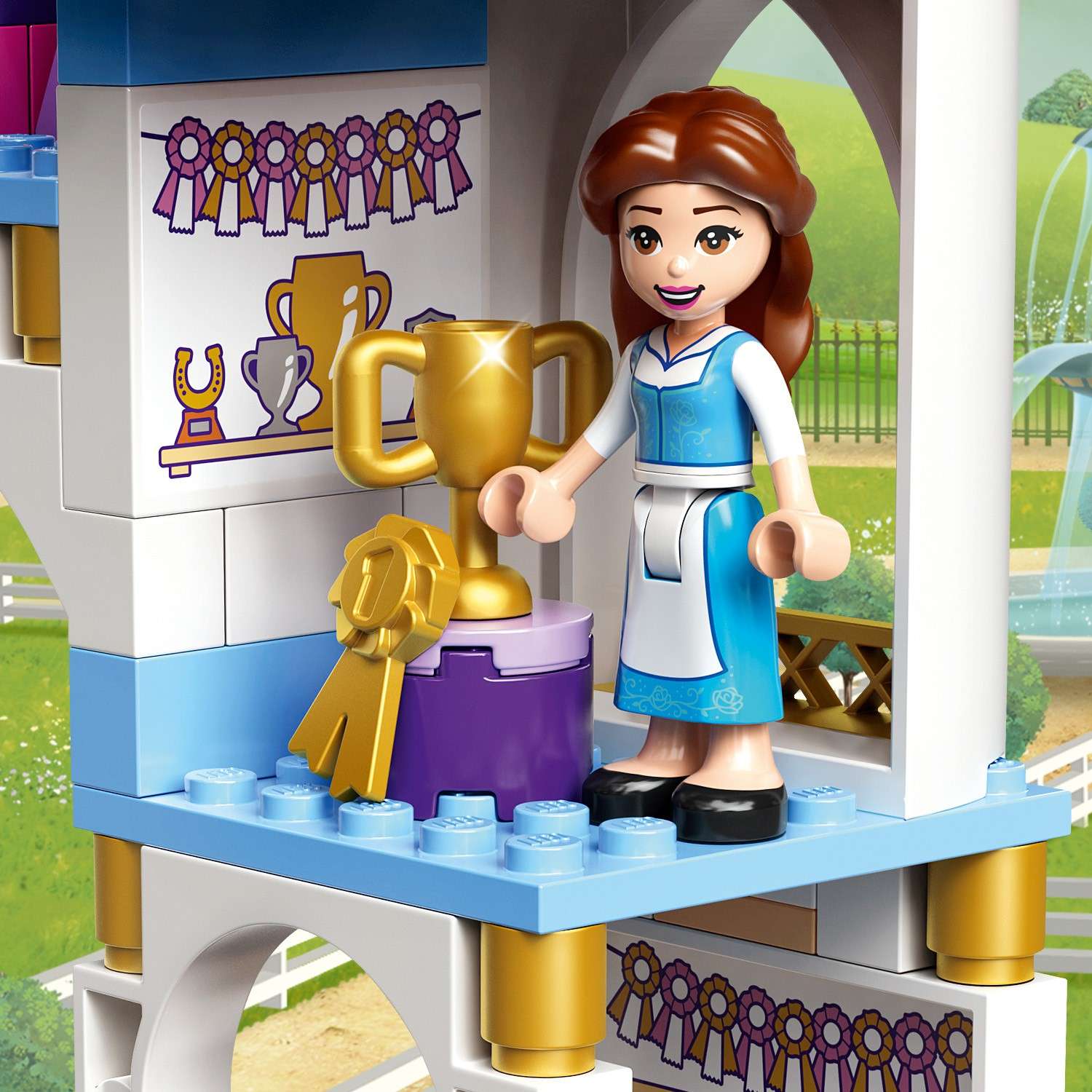 Конструктор LEGO Disney Princess Конюшня Белль и Рапунцель 239 дет. - фото 12