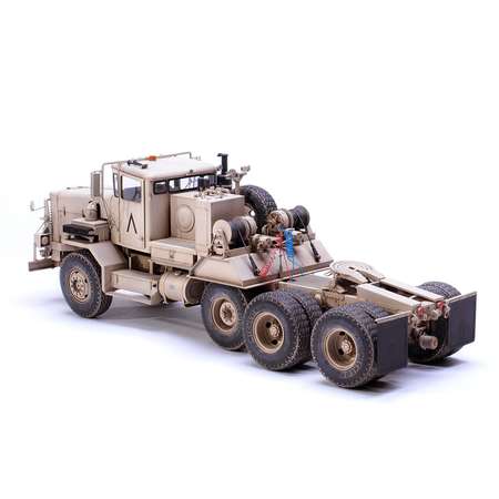 Сборная модель MENG SS-013 тягач U.S. M911 C-HET