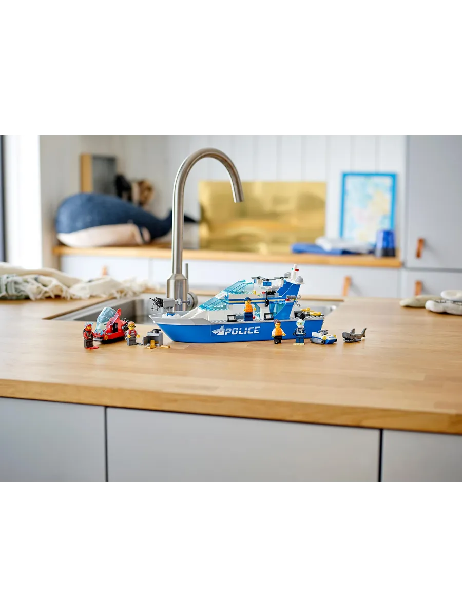 Конструктор LEGO City 276 дет. - фото 6