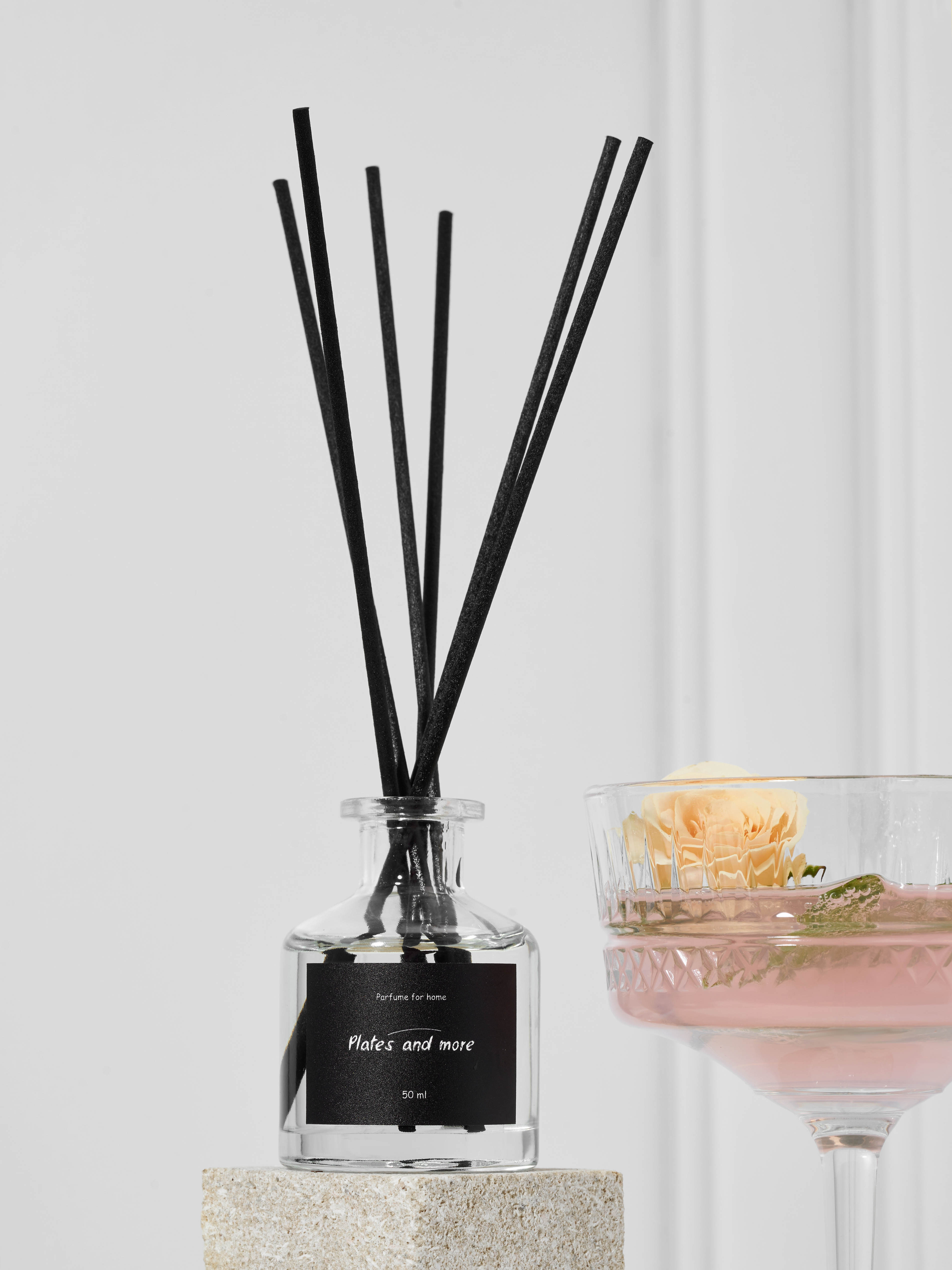 Диффузор для дома с палочками Plates and More Розовое шампанское 50мл - фото 1