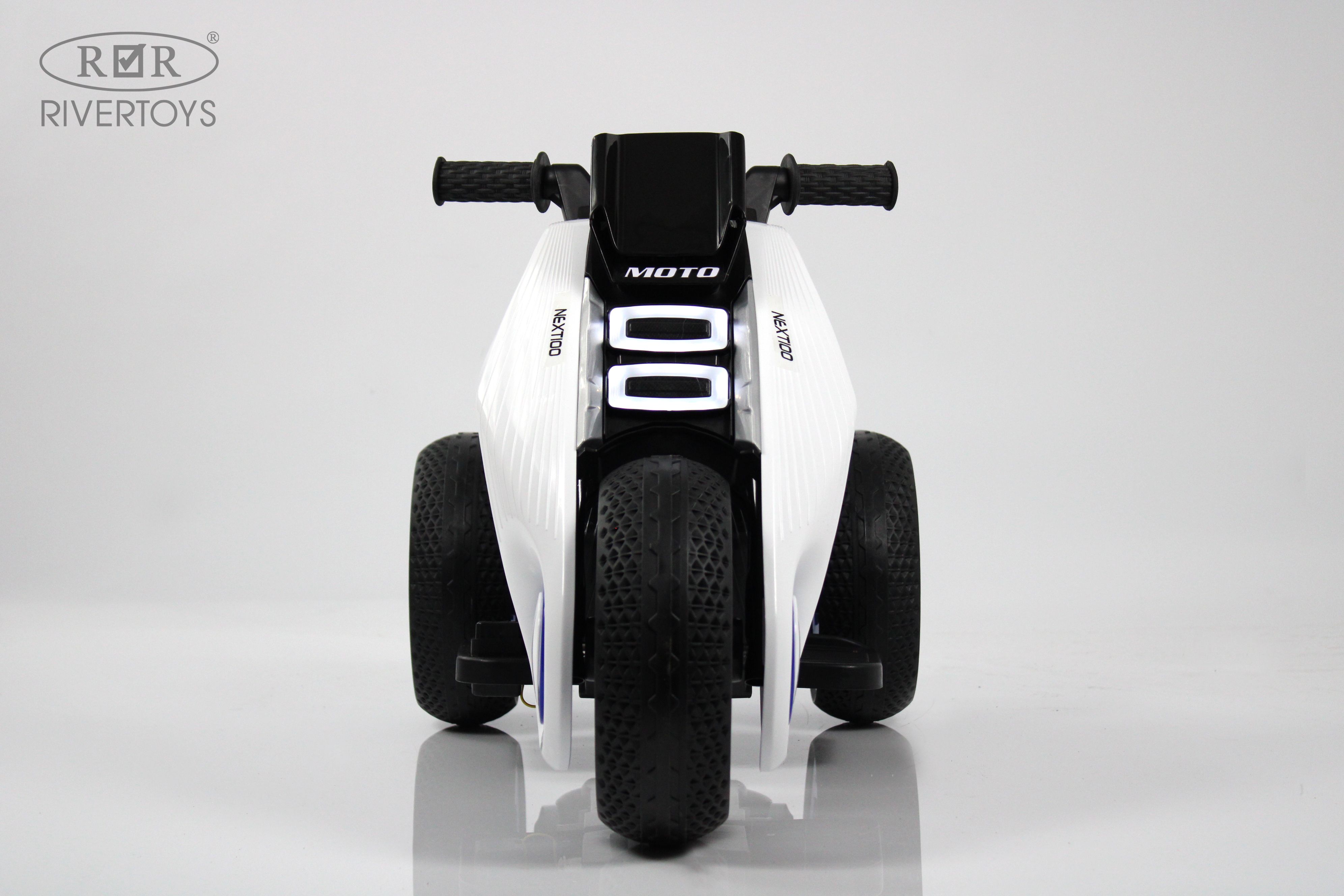 Электромобиль RIVERTOYS K333PX-WHITE - фото 6