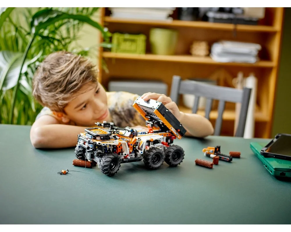 Конструктор LEGO Technic - фото 1