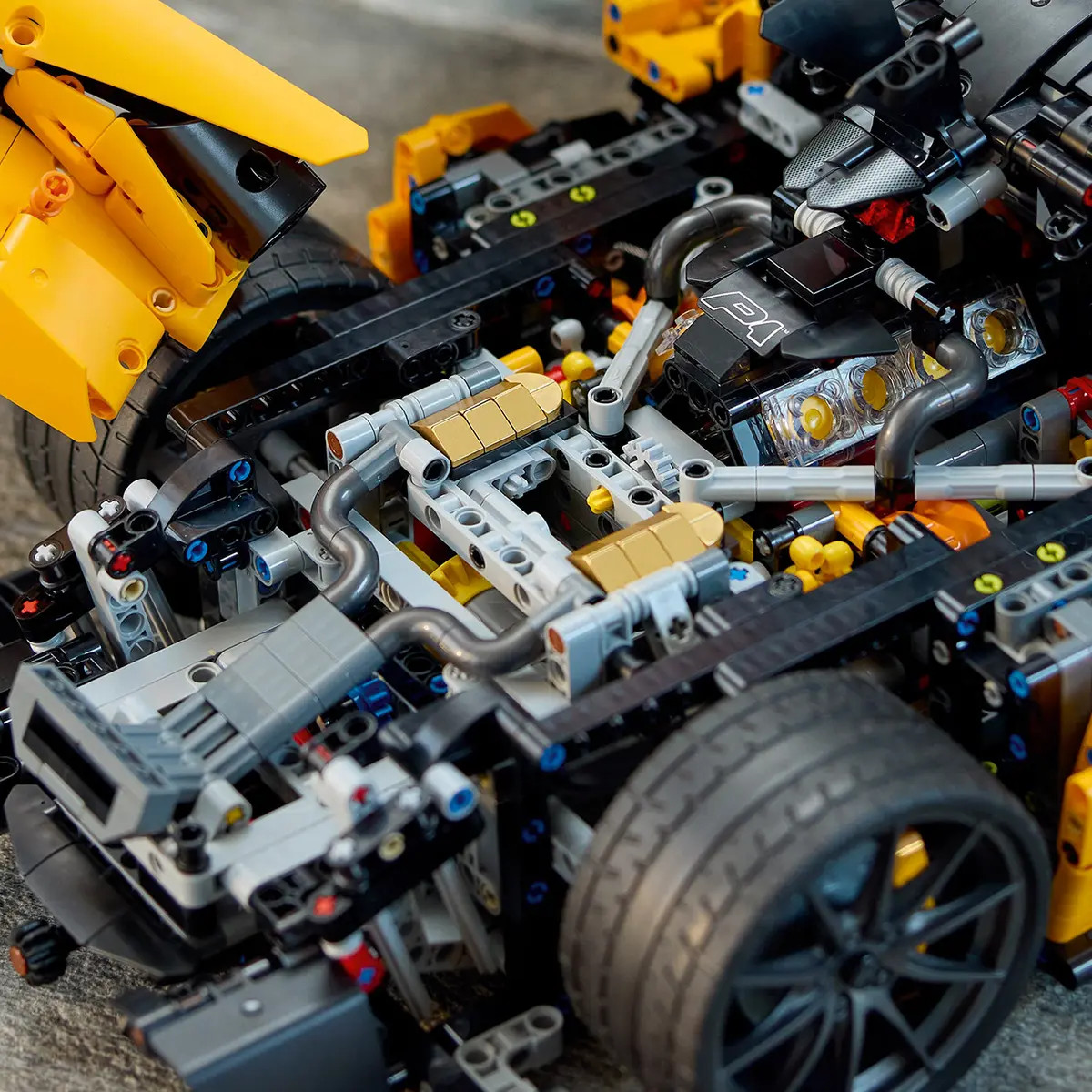 Конструктор LEGO Technic McLaren P1 блочный - фото 6