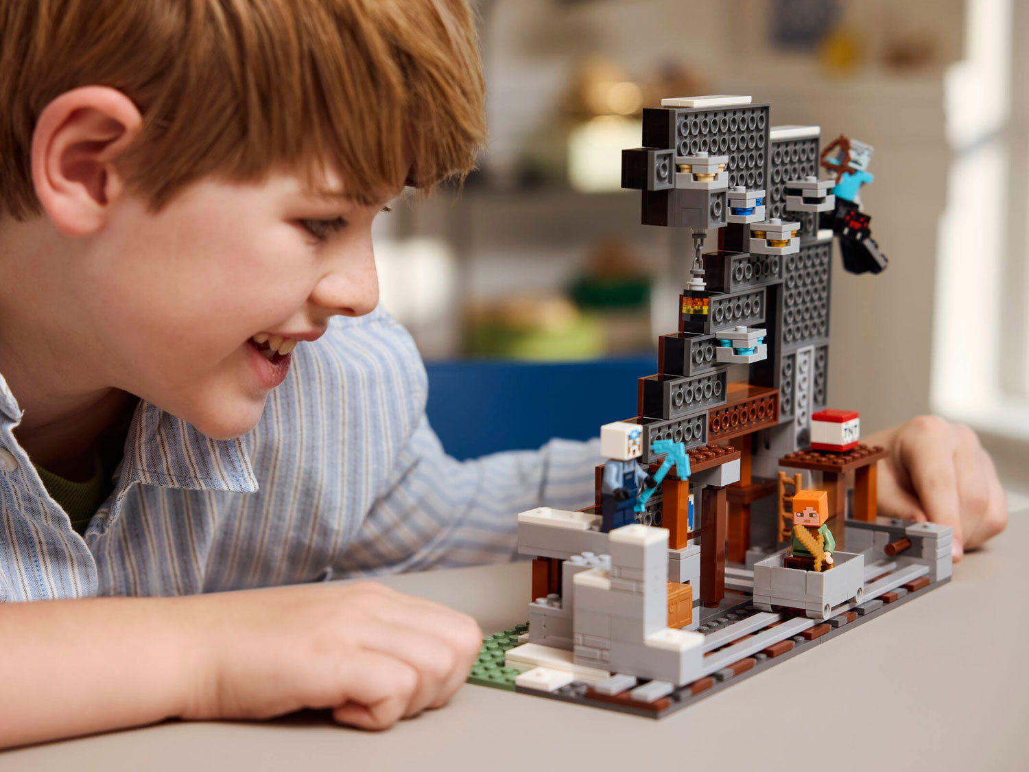 Конструктор LEGO Minecraft Шахта Кирка 530 дет. - фото 11