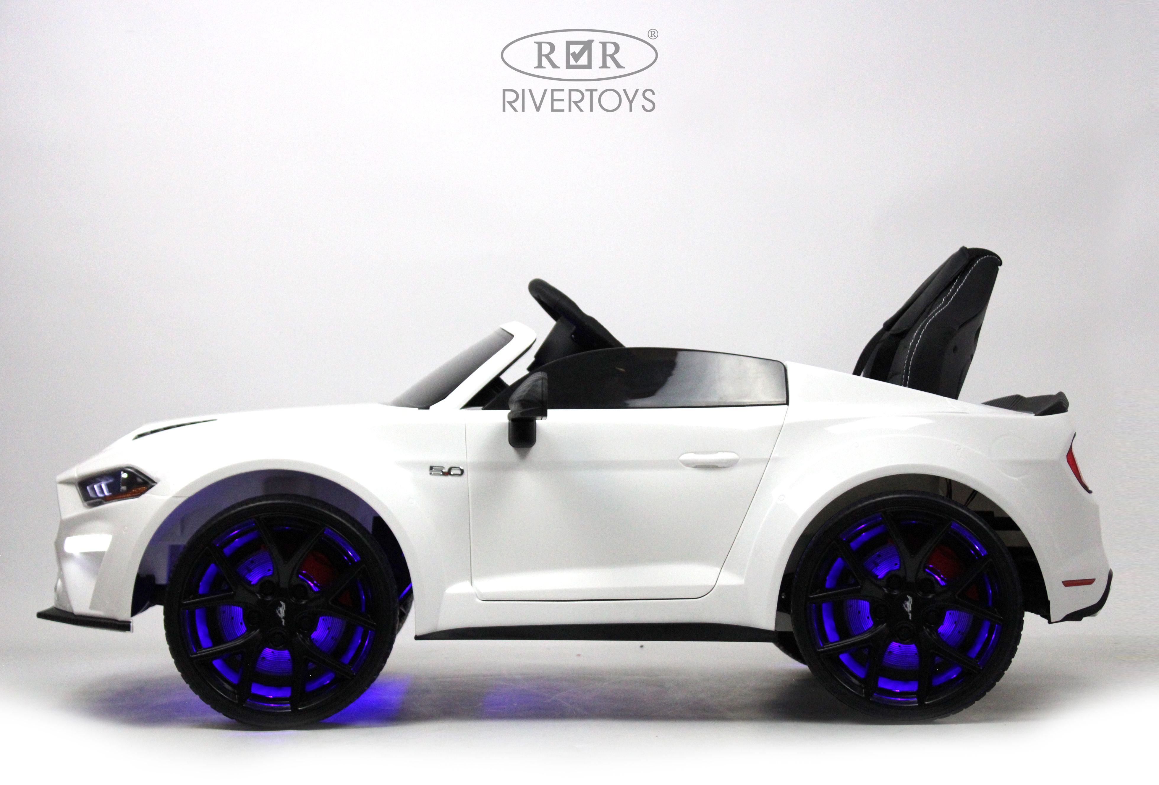 Электромобиль RIVERTOYS A222MP-WHITE С пультом ДУ - фото 13