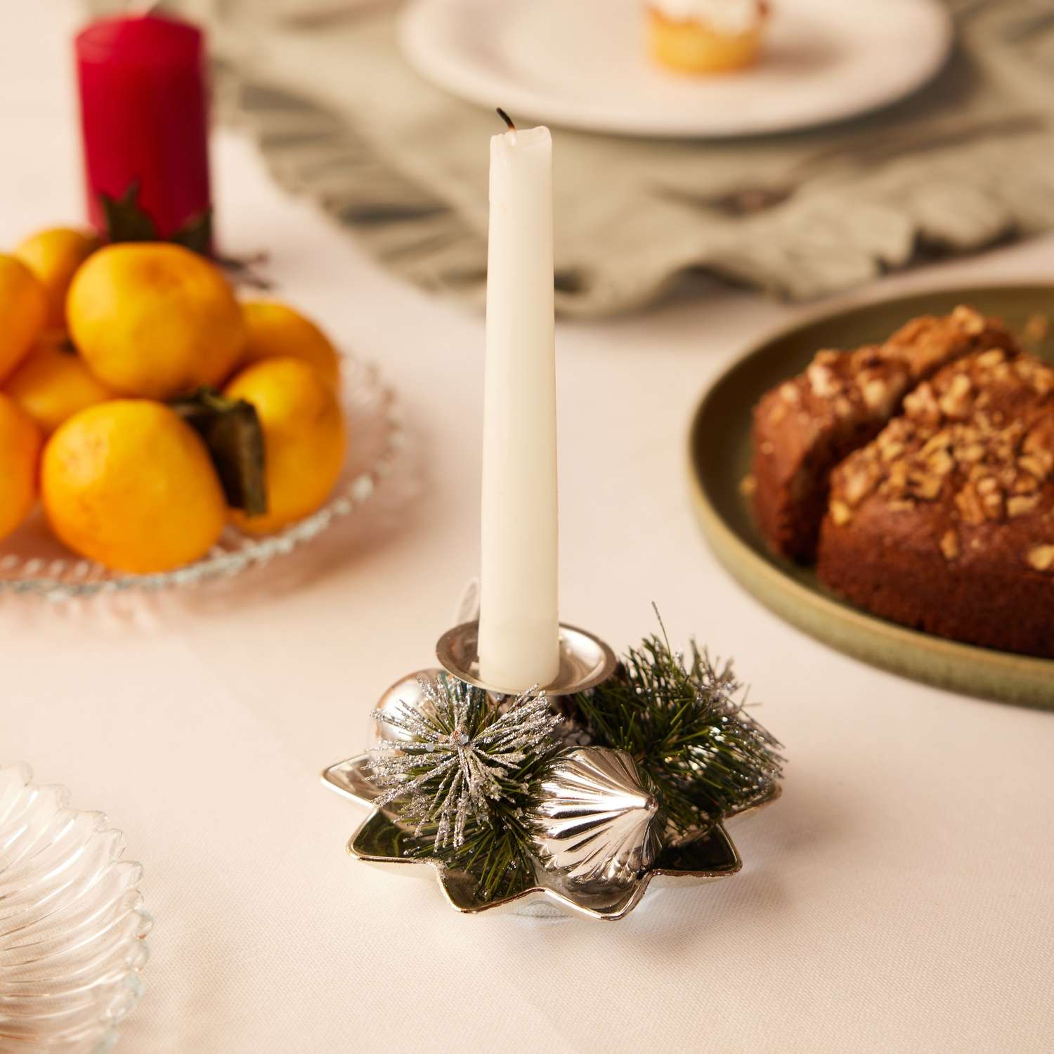 Подсвечник ё с декорацией из веток - фото 1