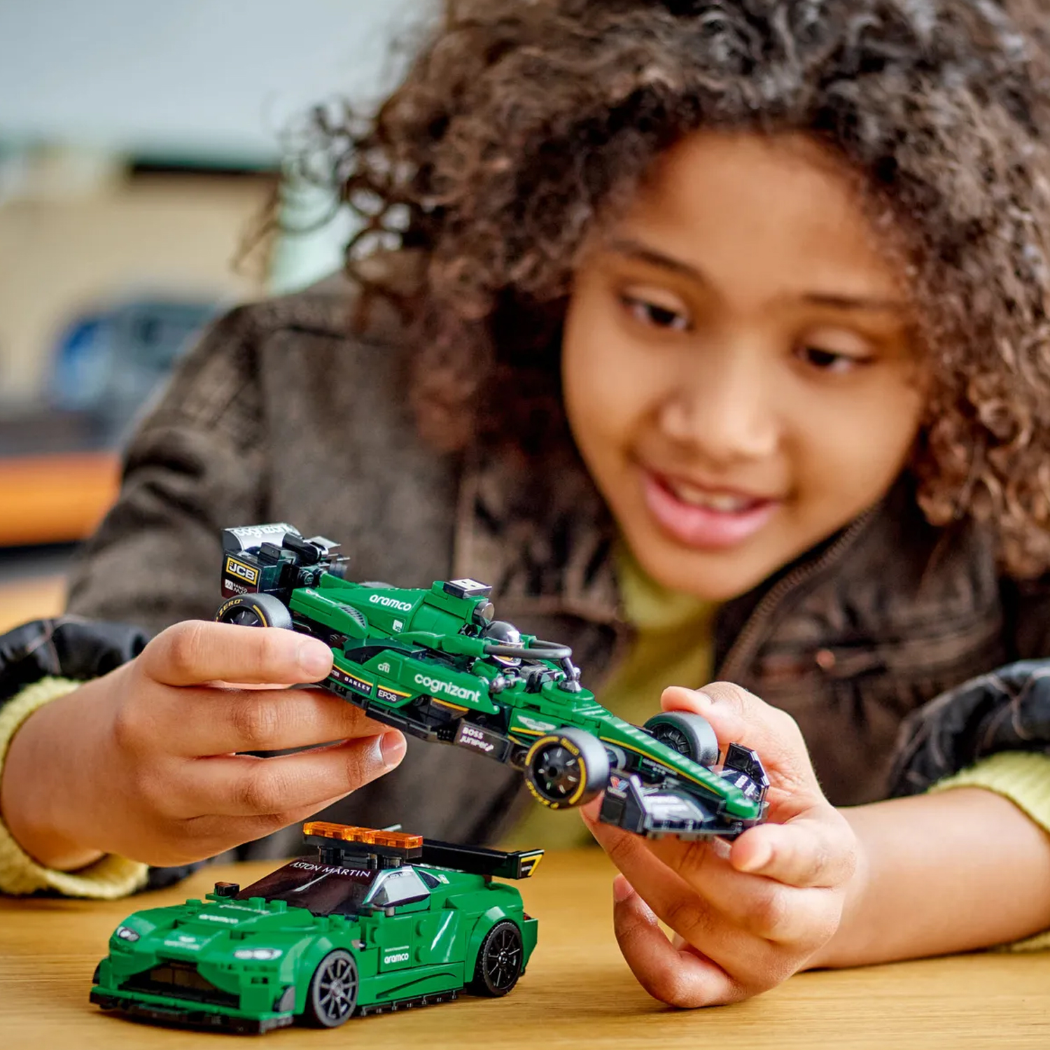 Конструктор LEGO Speed Champions Aston Martin Safety Car 564 дет. - фото 13