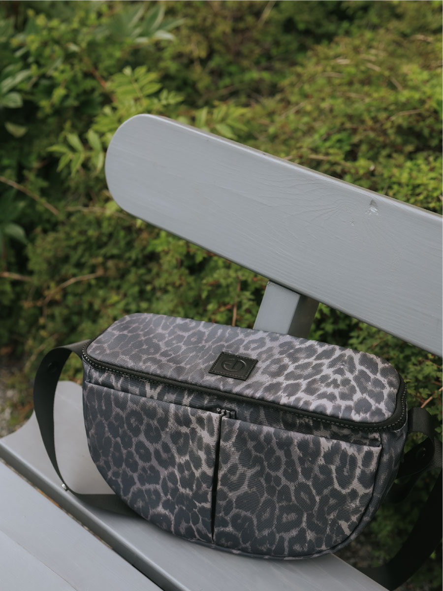 Сумка Elodie Half Moon Le Leopard - фото 8