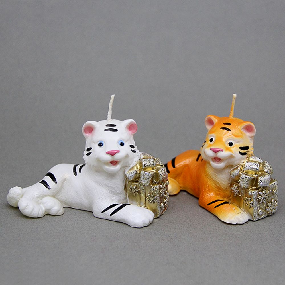 Свеча «Тигр с подарком» - фото 1
