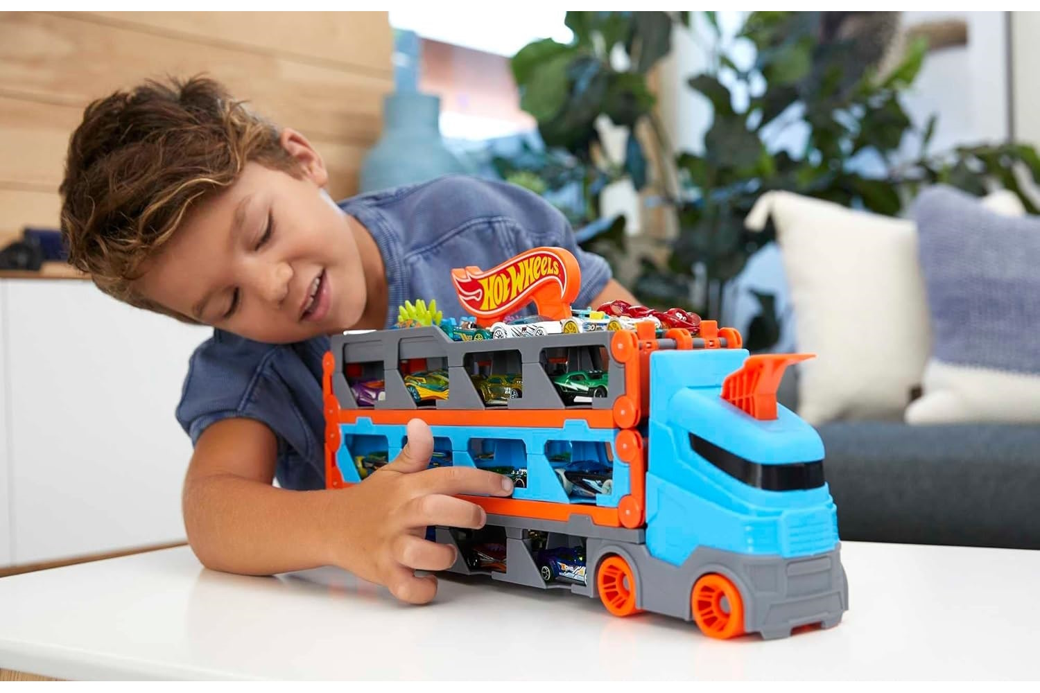 Набор игровой Hot Wheels Speedway Hauler HGH33 HGH33 - фото 6