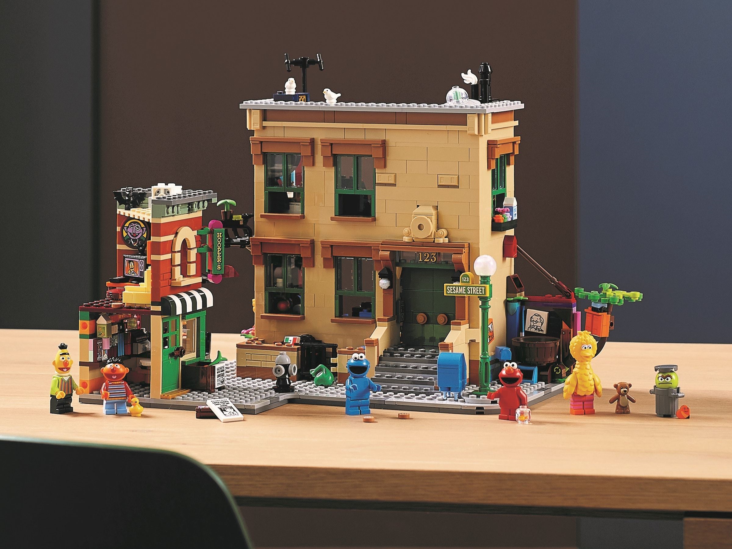 Конструктор LEGO Ideas 21324 1367 дет. - фото 9
