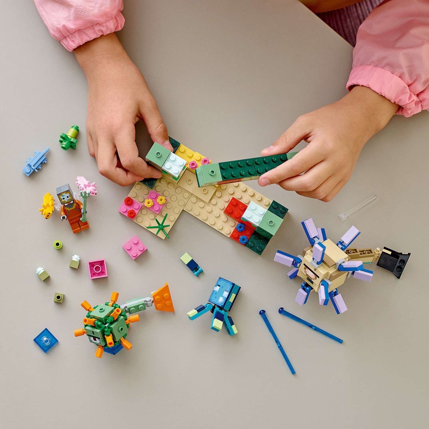 Конструктор LEGO Minecraft Битва со стражем 255 дет. - фото 9