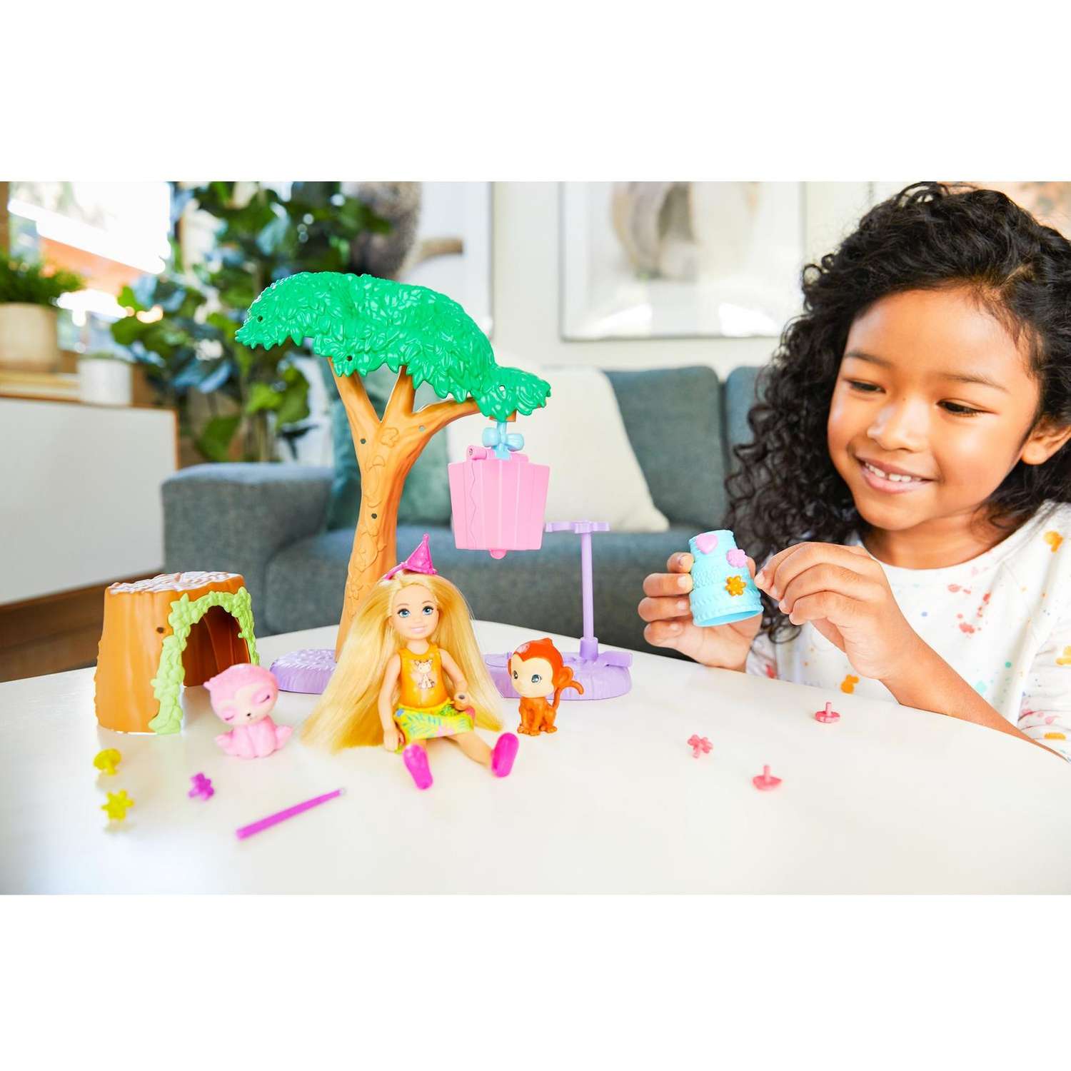 Кукла модельная Barbie GTM84 - фото 9