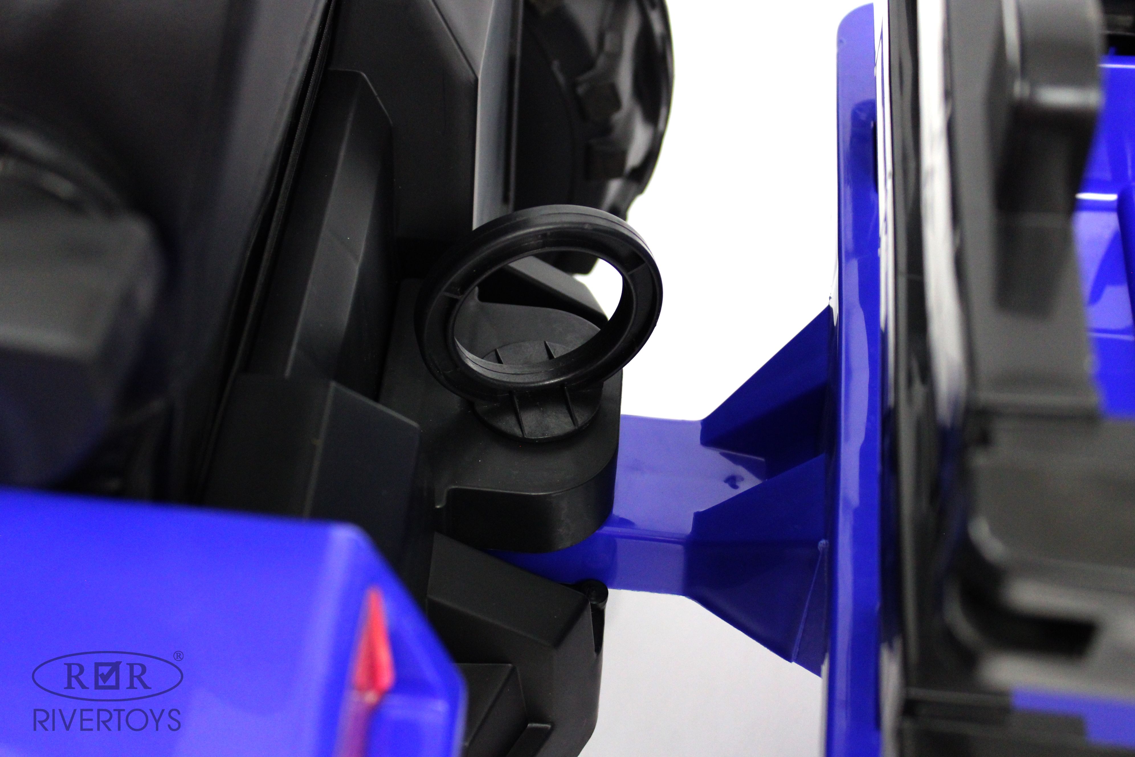 Электромобиль RIVERTOYS O555OO-BLUE С пультом ДУ - фото 18