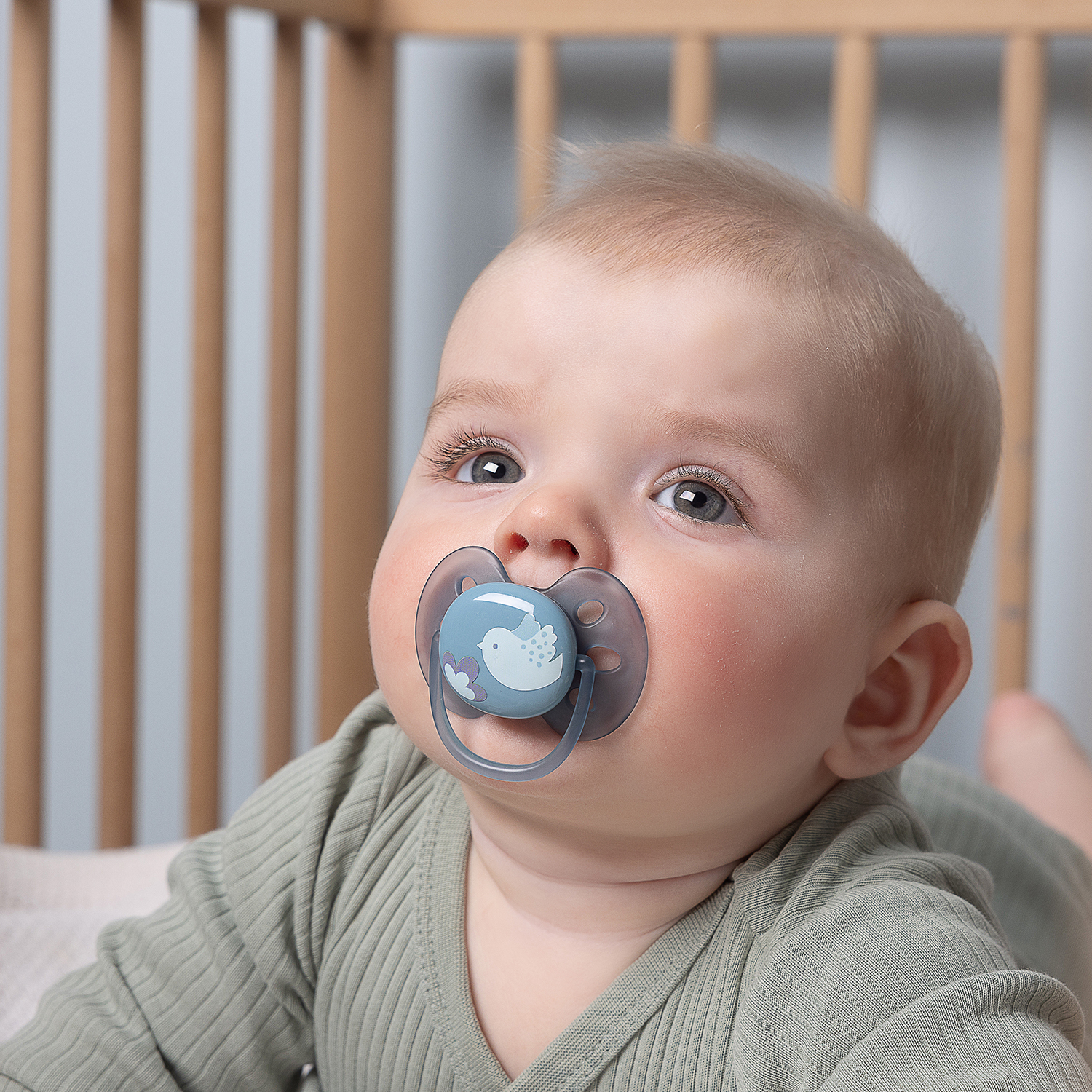 Пустышка Philips Avent Ultra soft SCF092/04 с футляром для хранения и стерилизации 6-18месяцев 1шт - фото 2