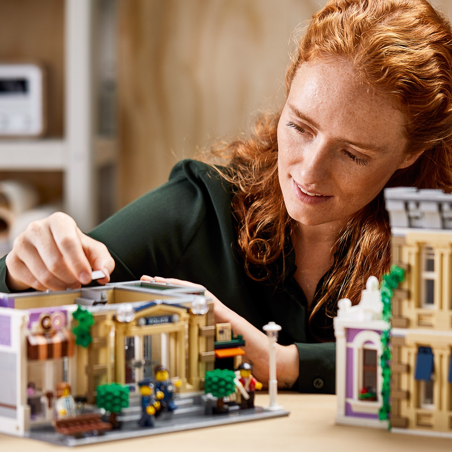 Конструктор LEGO Icons Полицейский участок блочный - фото 4