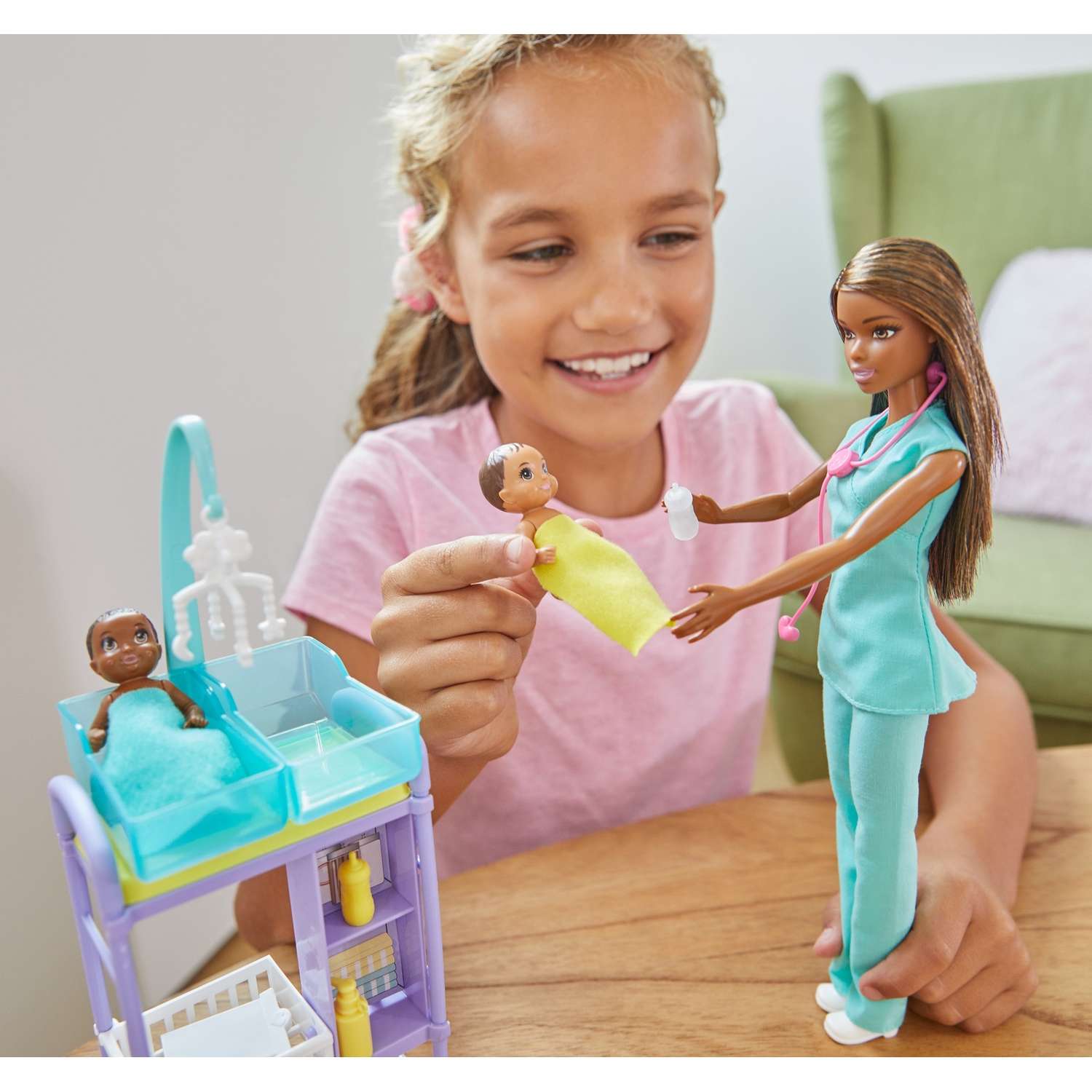 Кукла модельная Barbie DHB63 - фото 10