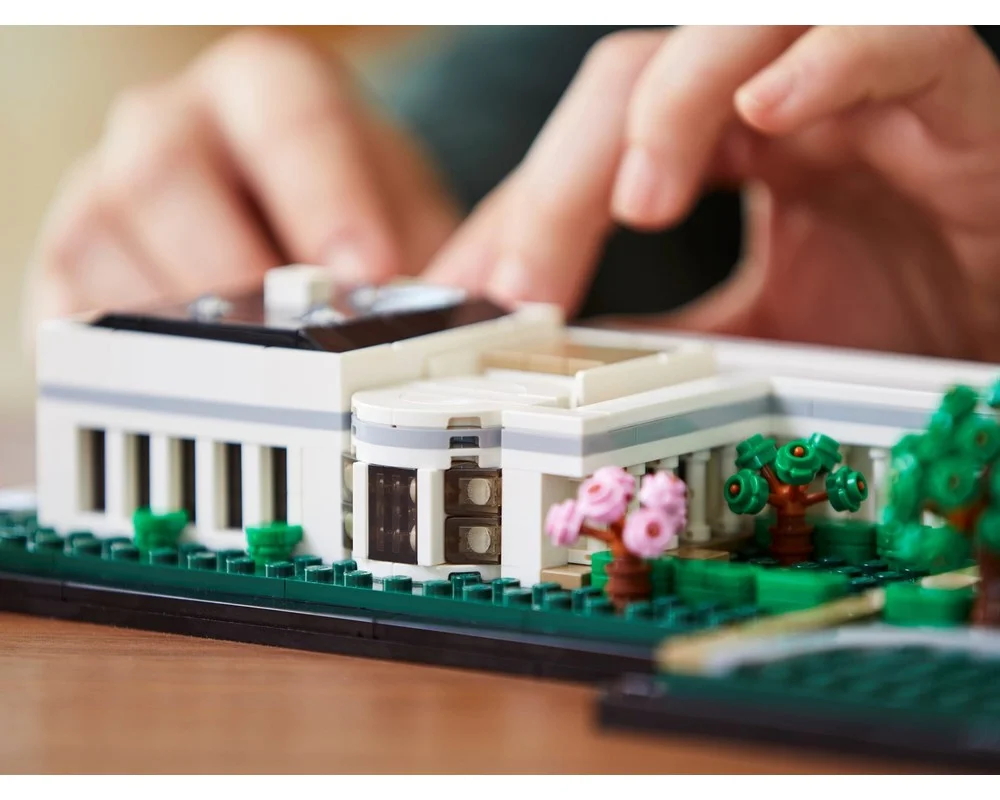 Конструктор LEGO Architecture 21054 1483 дет. - фото 10