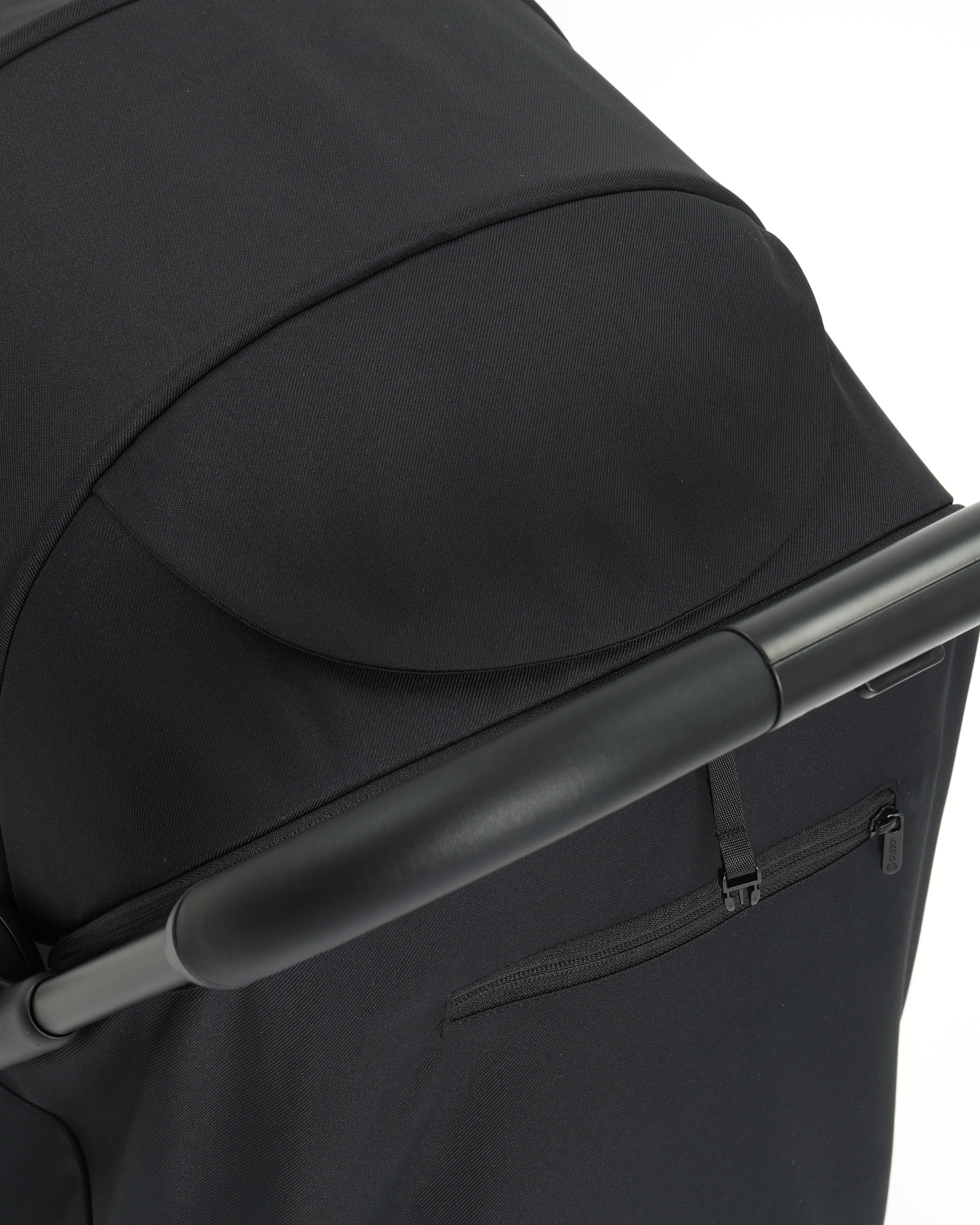 Коляска прогулочная Olsson Carbon черный - фото 14