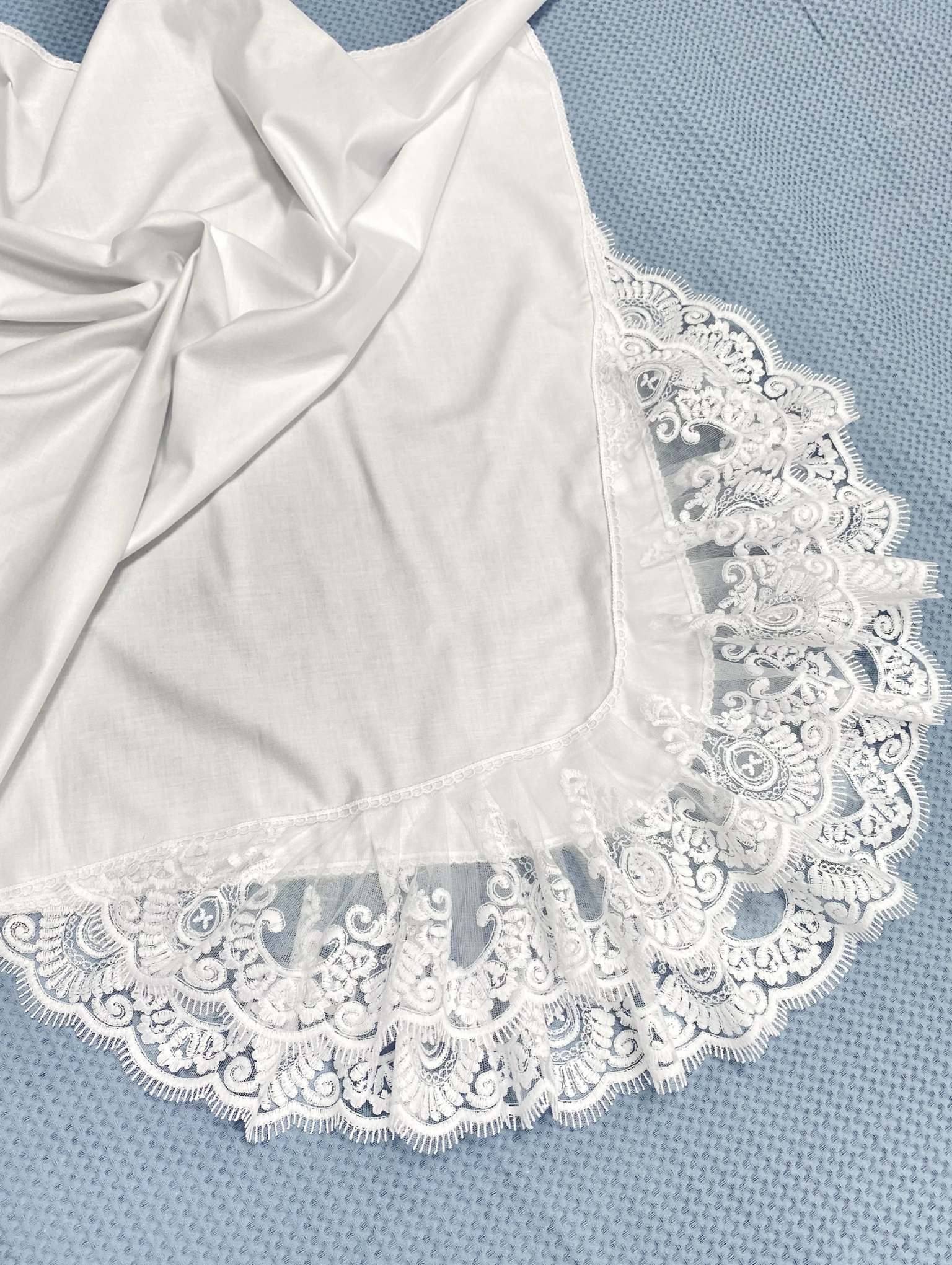 Конверт на выписку Делоникс Пеленка уголок с кружевом белый - фото 7