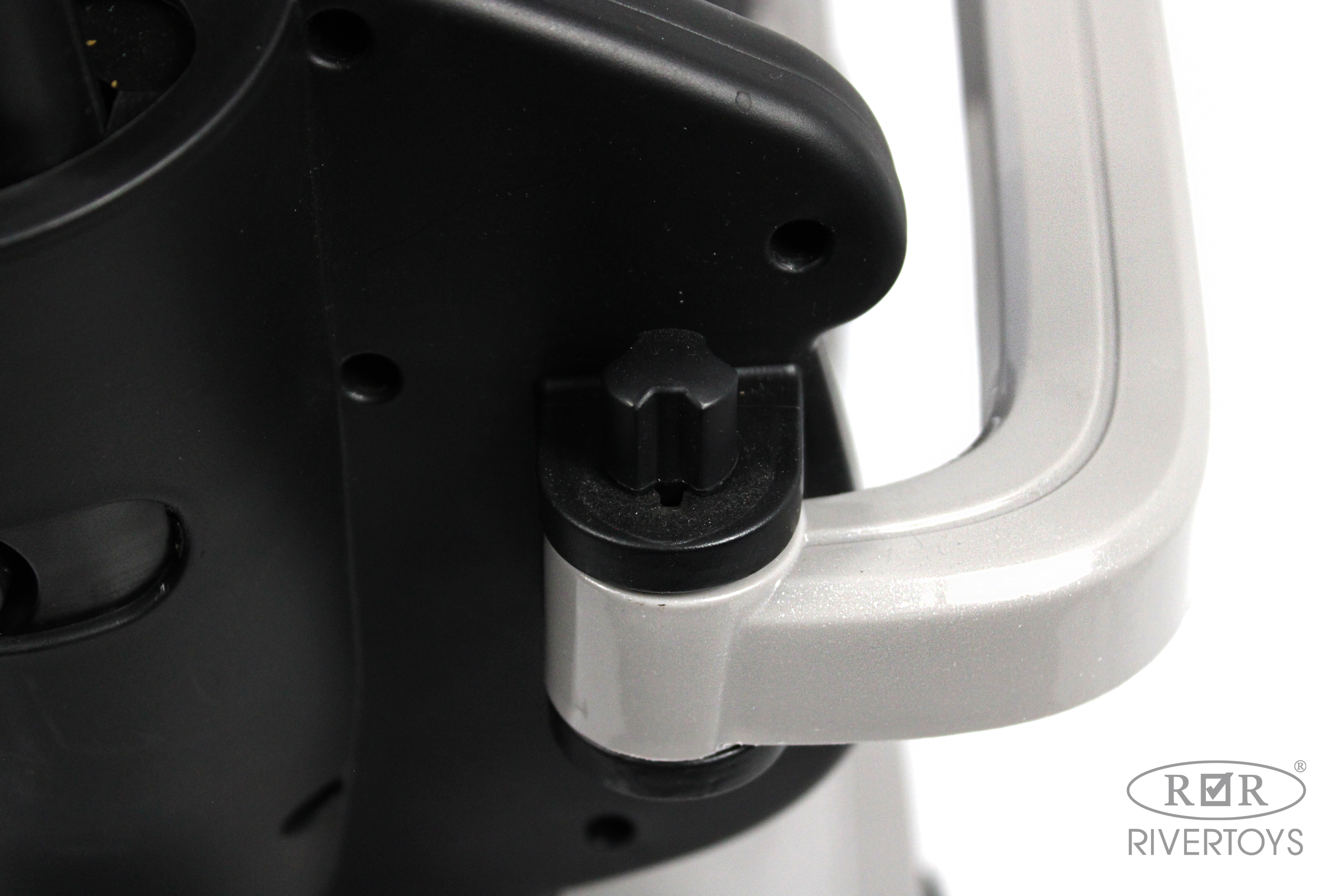 Каталка RIVERTOYS Mercedes-Benz G63 Grey Diamond серый - фото 27