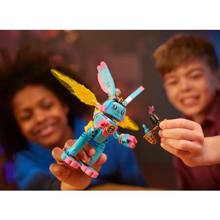 Конструктор LEGO DREAMZzz Иззи и кролик Банчу блочный