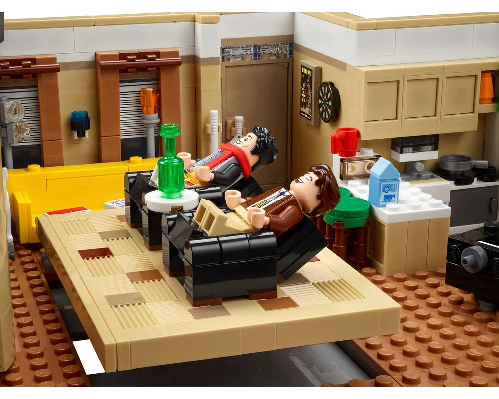Конструктор LEGO Ideas 10292 2019 дет. - фото 10