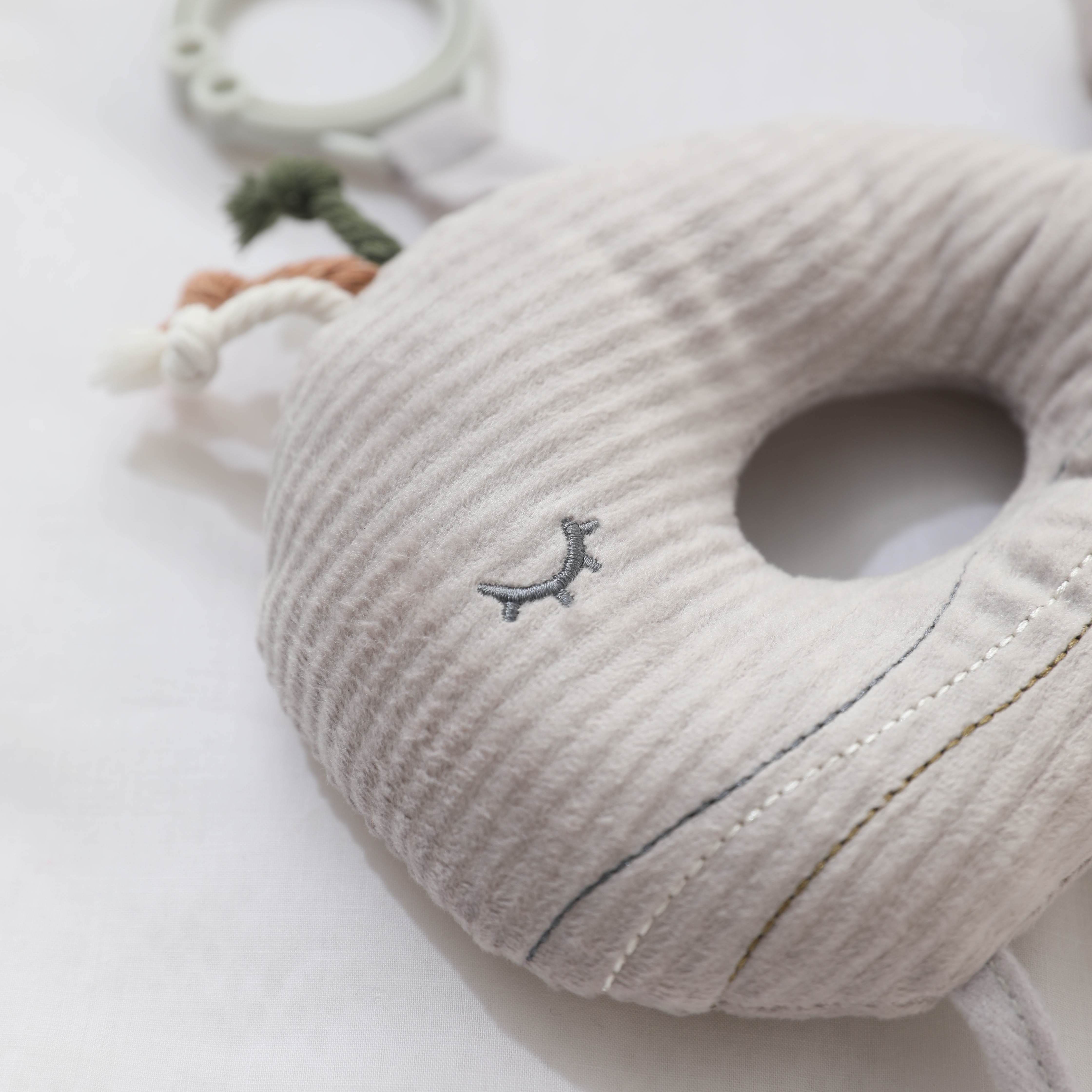 Игрушка UNIX Kids подвеска Кит/Whale 0+ развивающая - фото 15