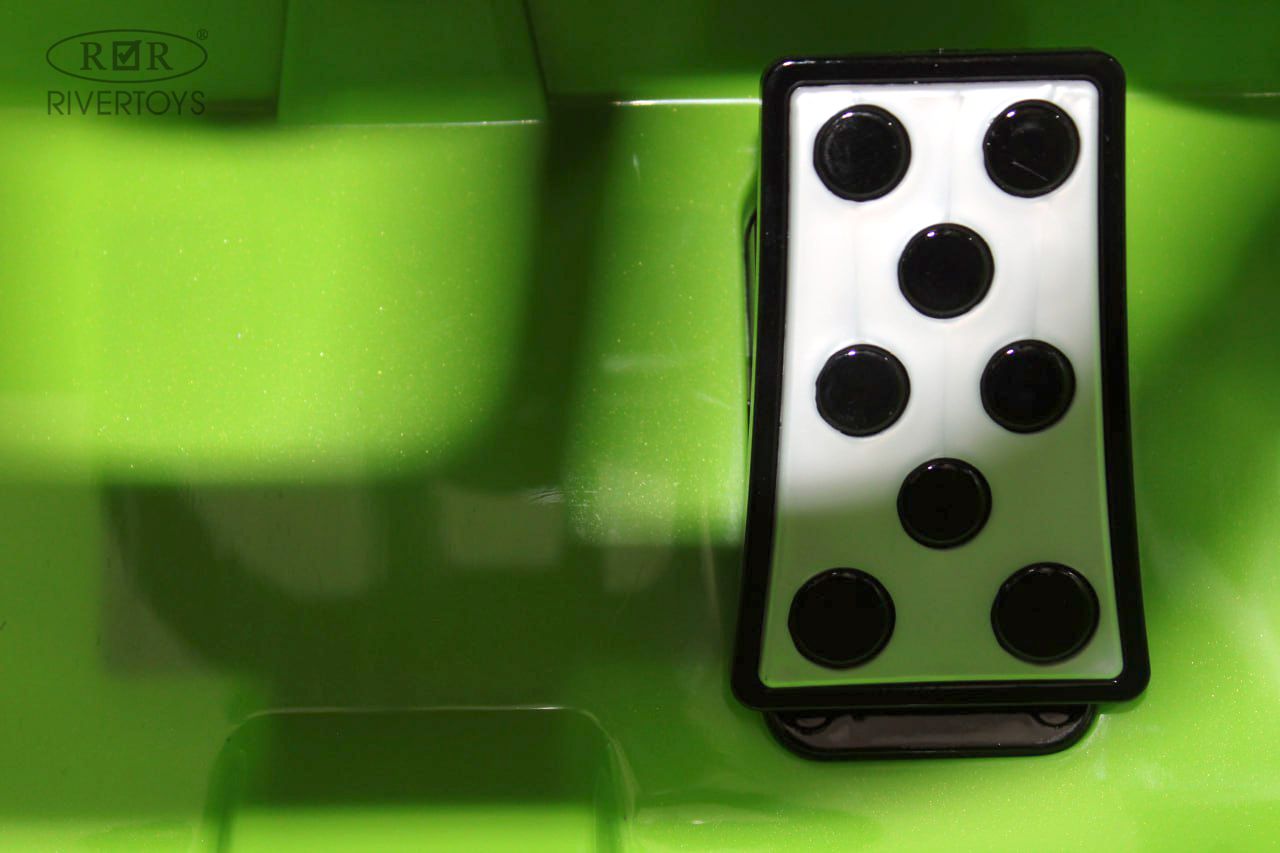 Электромобиль RIVERTOYS Mercedes Z999ZZ-GREEN С пультом ДУ - фото 10