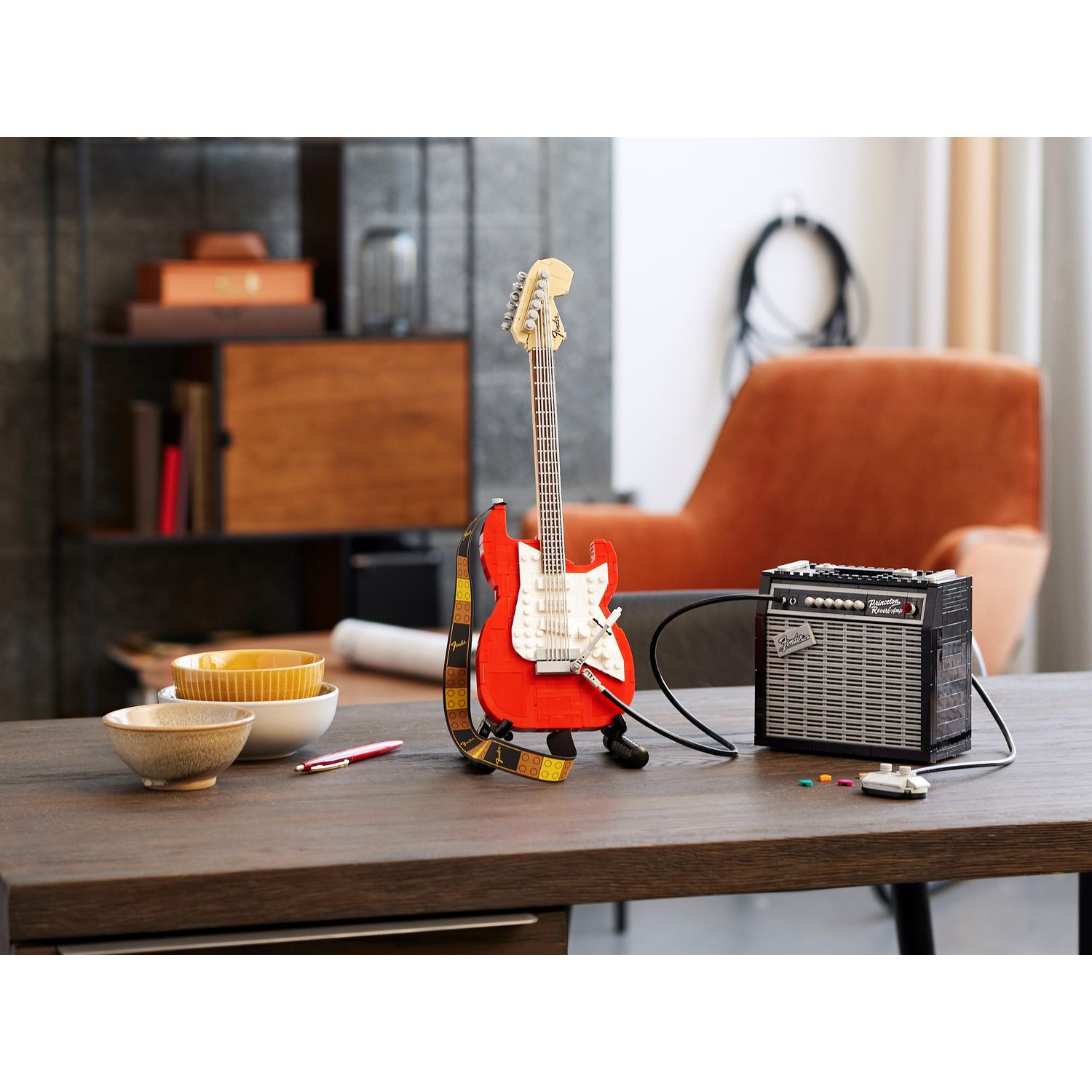 Конструктор LEGO Ideas Гитара Fender Stratocaster блочный - фото 9