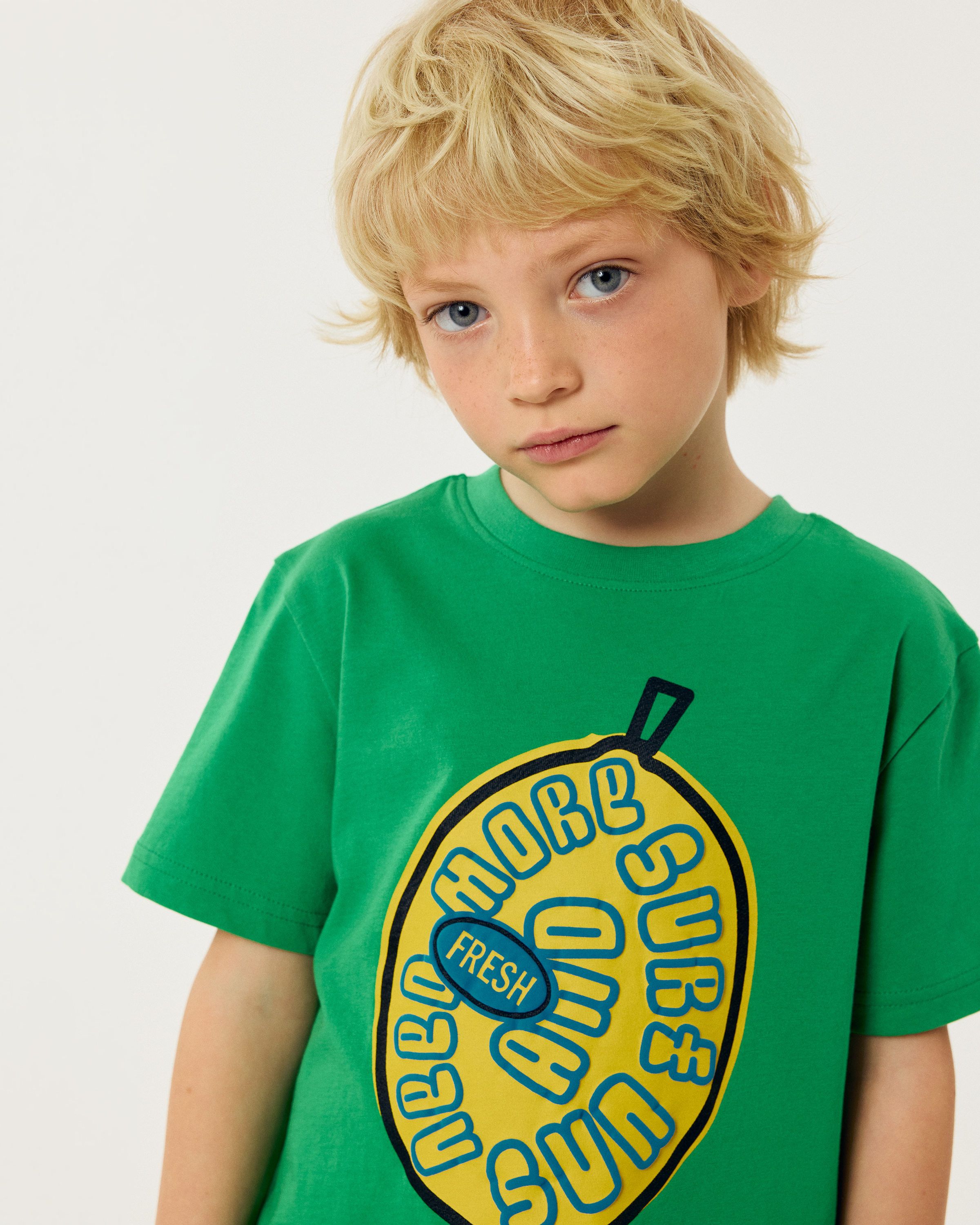 Изображение товара Futurino Зелёная футболка для мальчика 98 с цветным принтом