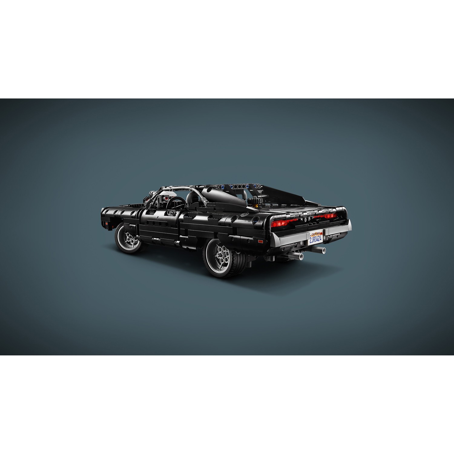 Конструктор LEGO Technic Dodge Charger Доминика Торетто 1077 дет. - фото 12