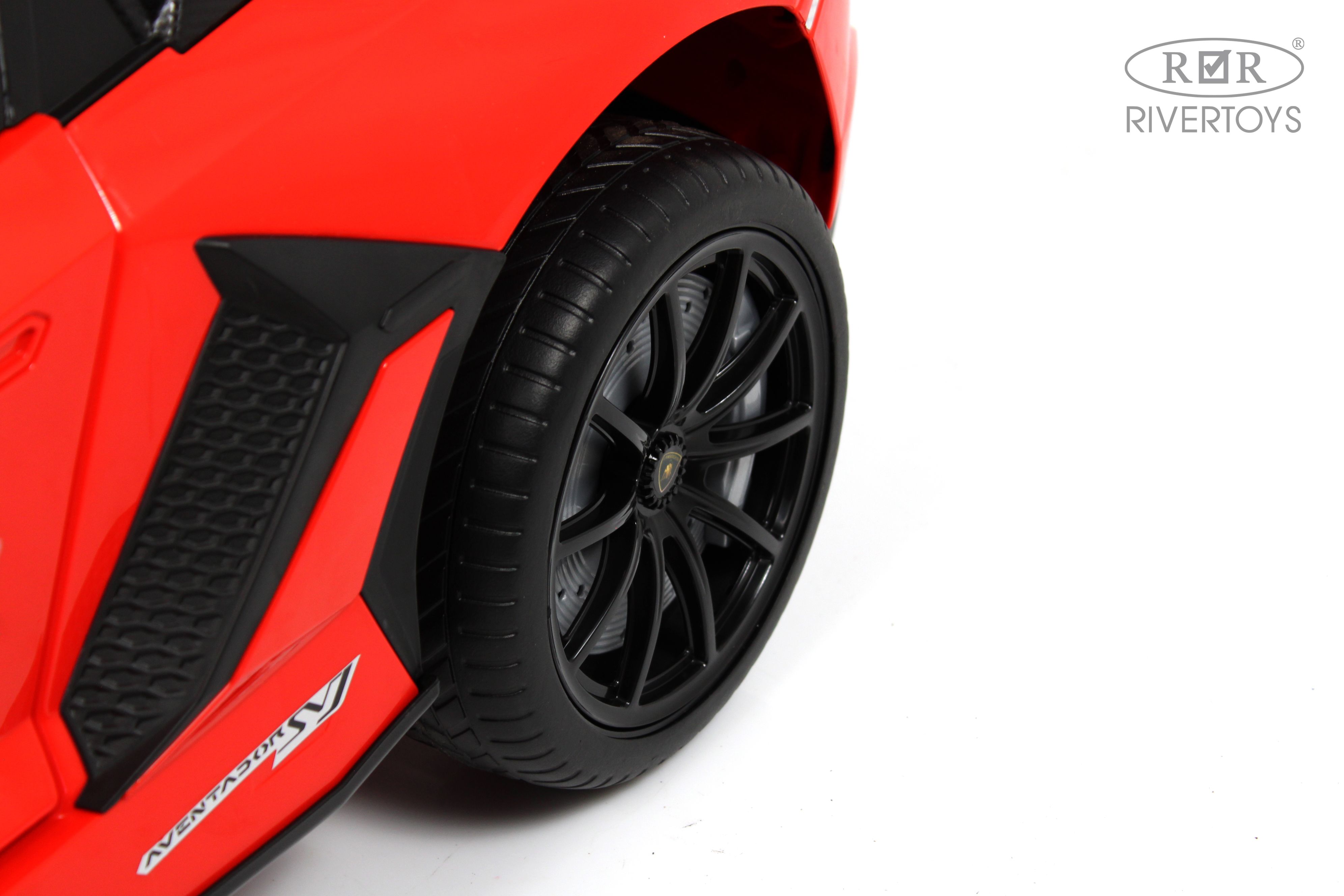 Электромобиль RIVERTOYS K888PX-RED С пультом ДУ - фото 10