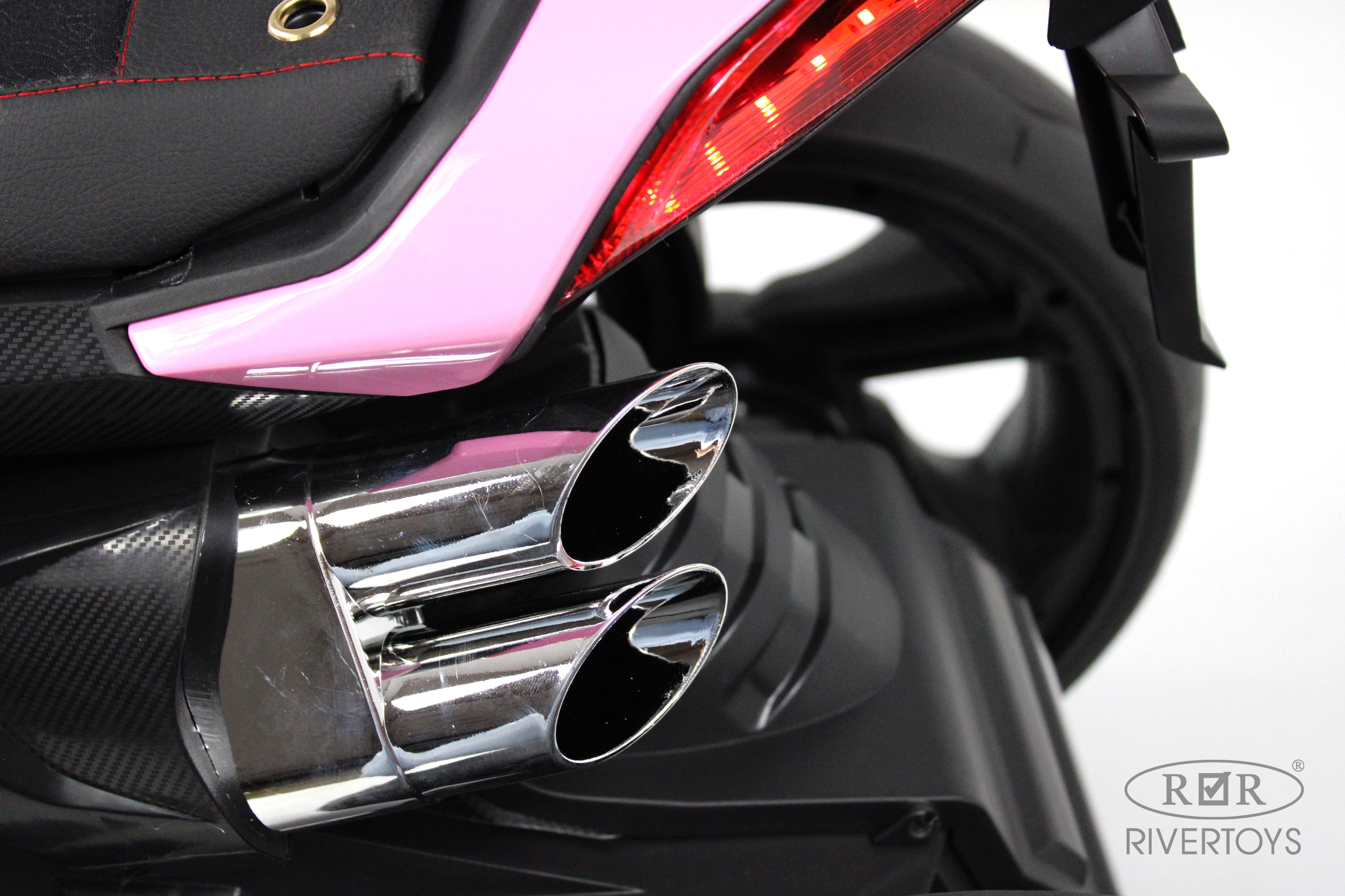 Электромобиль RIVERTOYS C111MC-PINK - фото 11