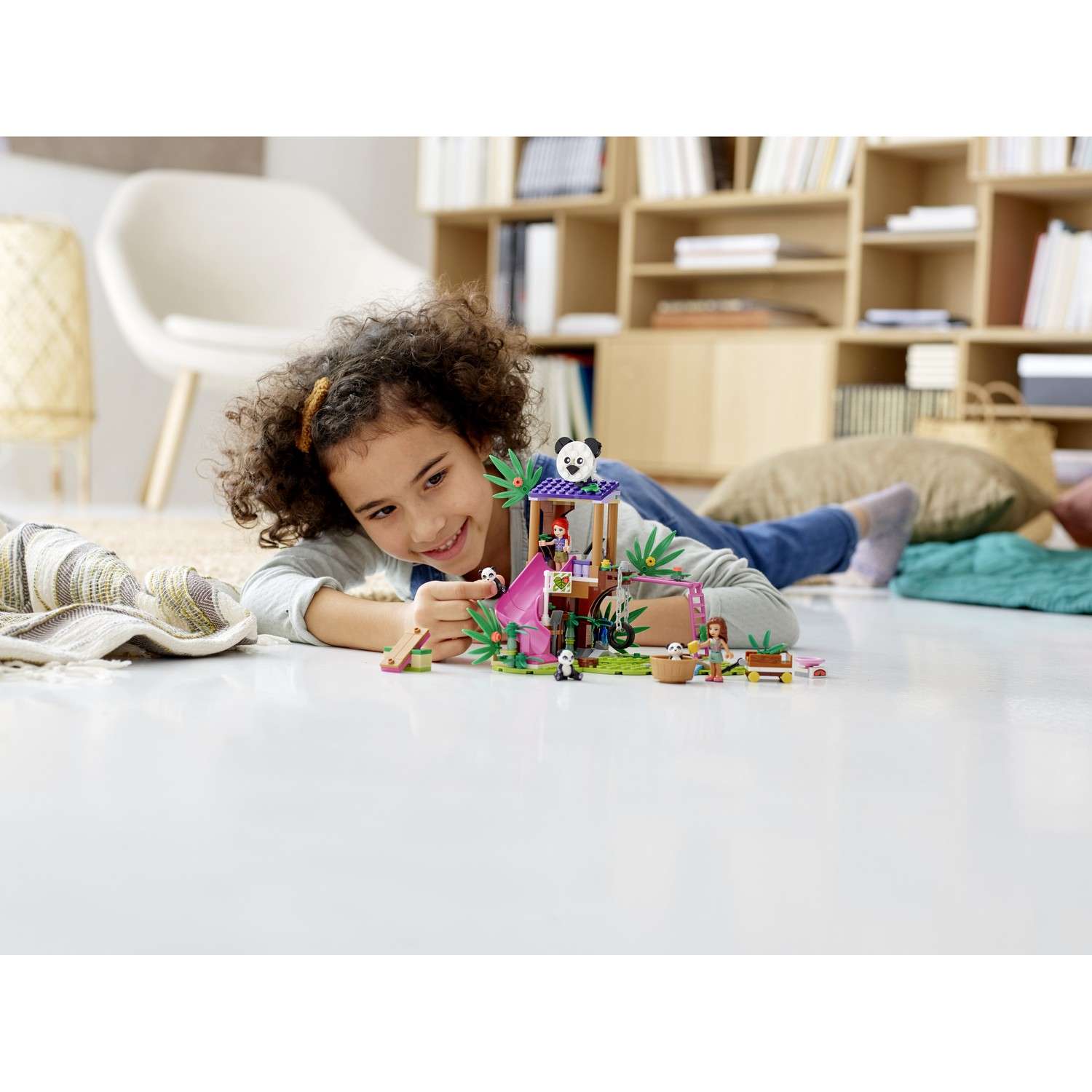 Конструктор LEGO Friends Домик для панд на дереве блочный - фото 18