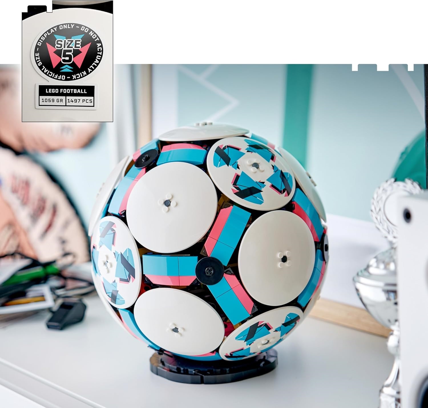 Конструктор LEGO Technic Футбольный мяч 1498 дет. - фото 2