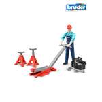 Фигурка Bruder Автослесарь с аксессуарами
