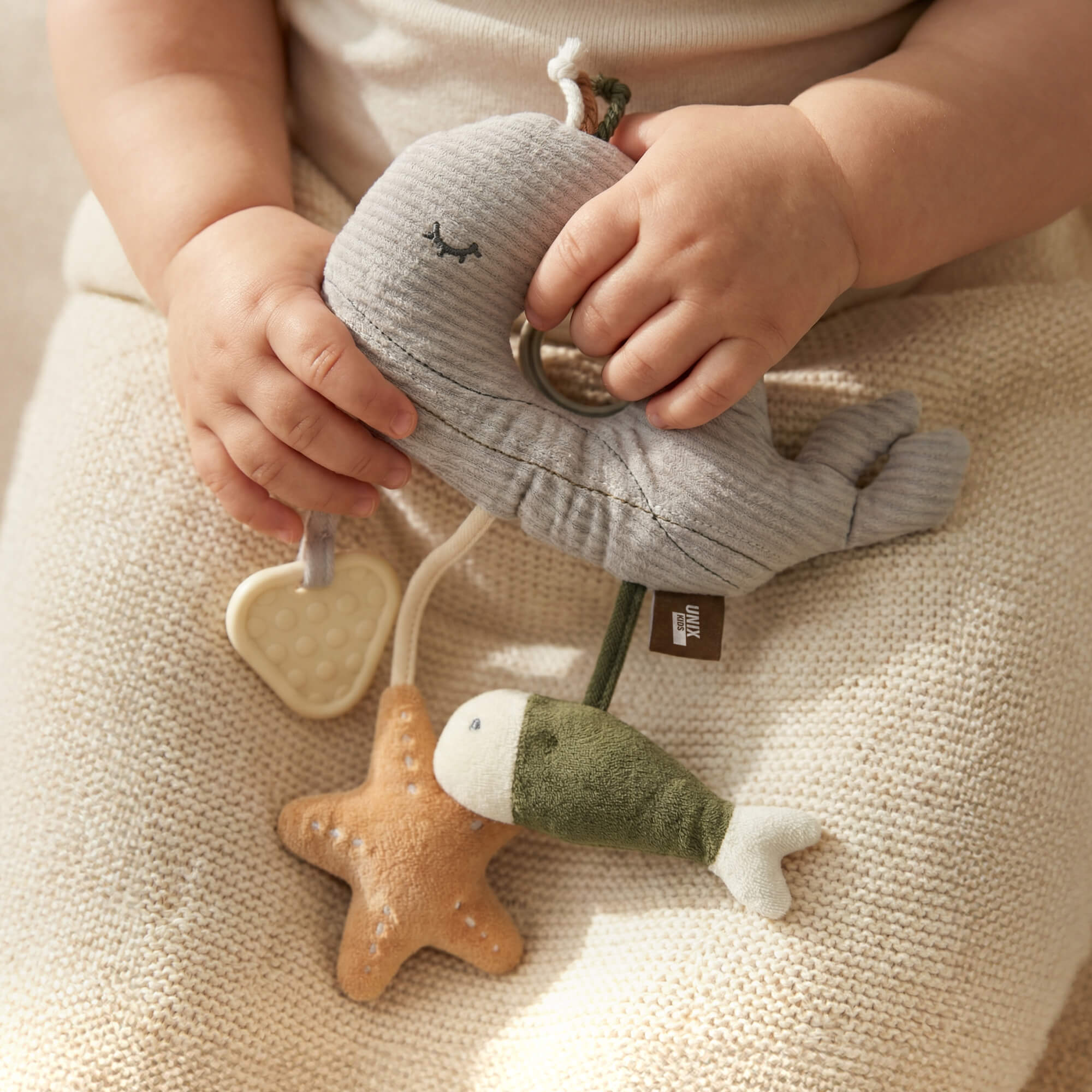 Игрушка UNIX Kids подвеска Кит/Whale 0+ развивающая - фото 11