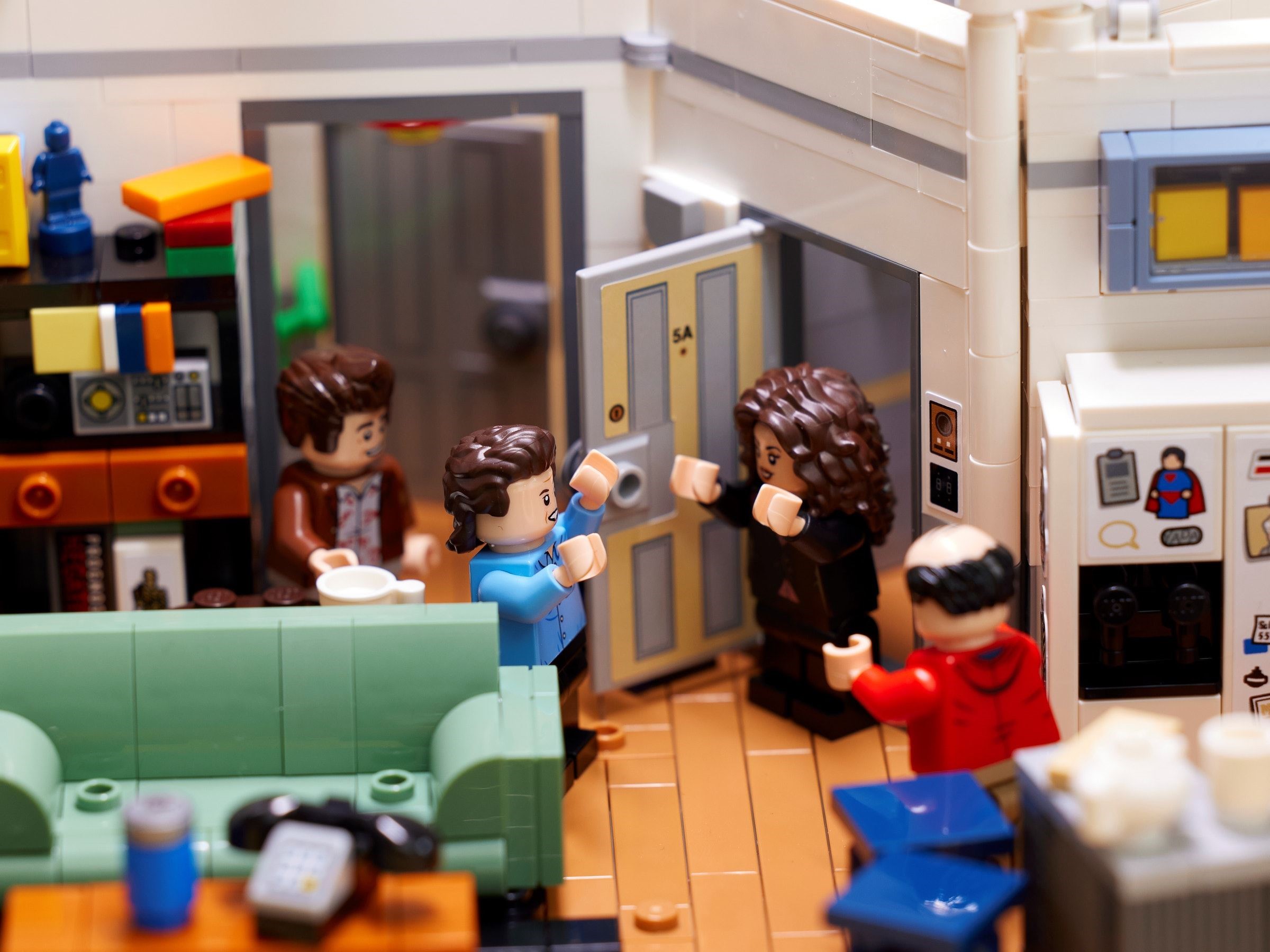 Конструктор LEGO Ideas 21328 1606 дет. - фото 6
