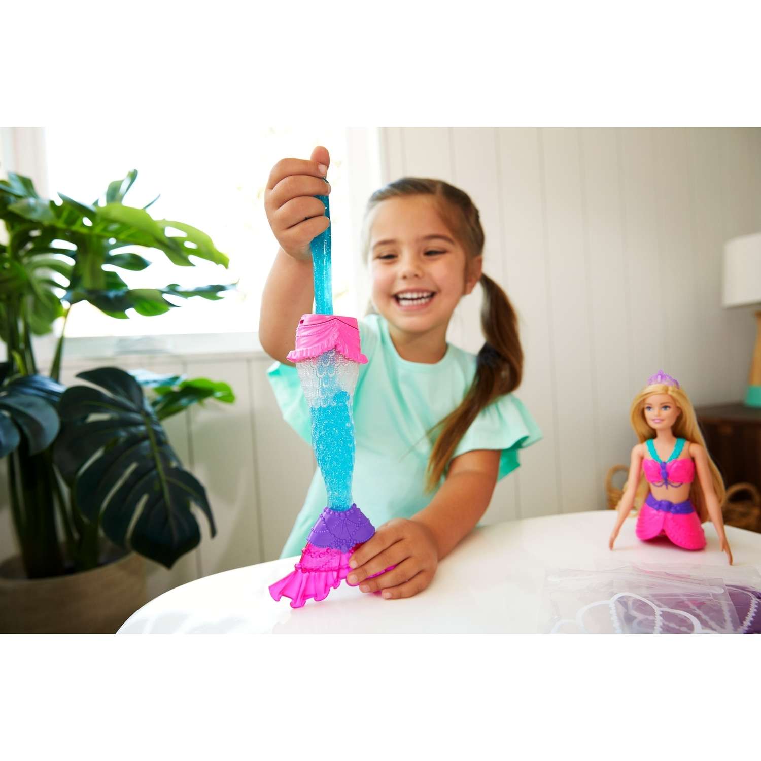 Кукла модельная Barbie GKT75 - фото 7