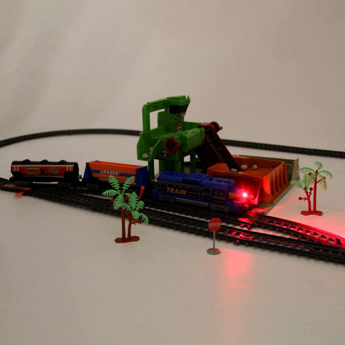 Развивающая железная дорога Veld Co 104.5 см 136349 - фото 14