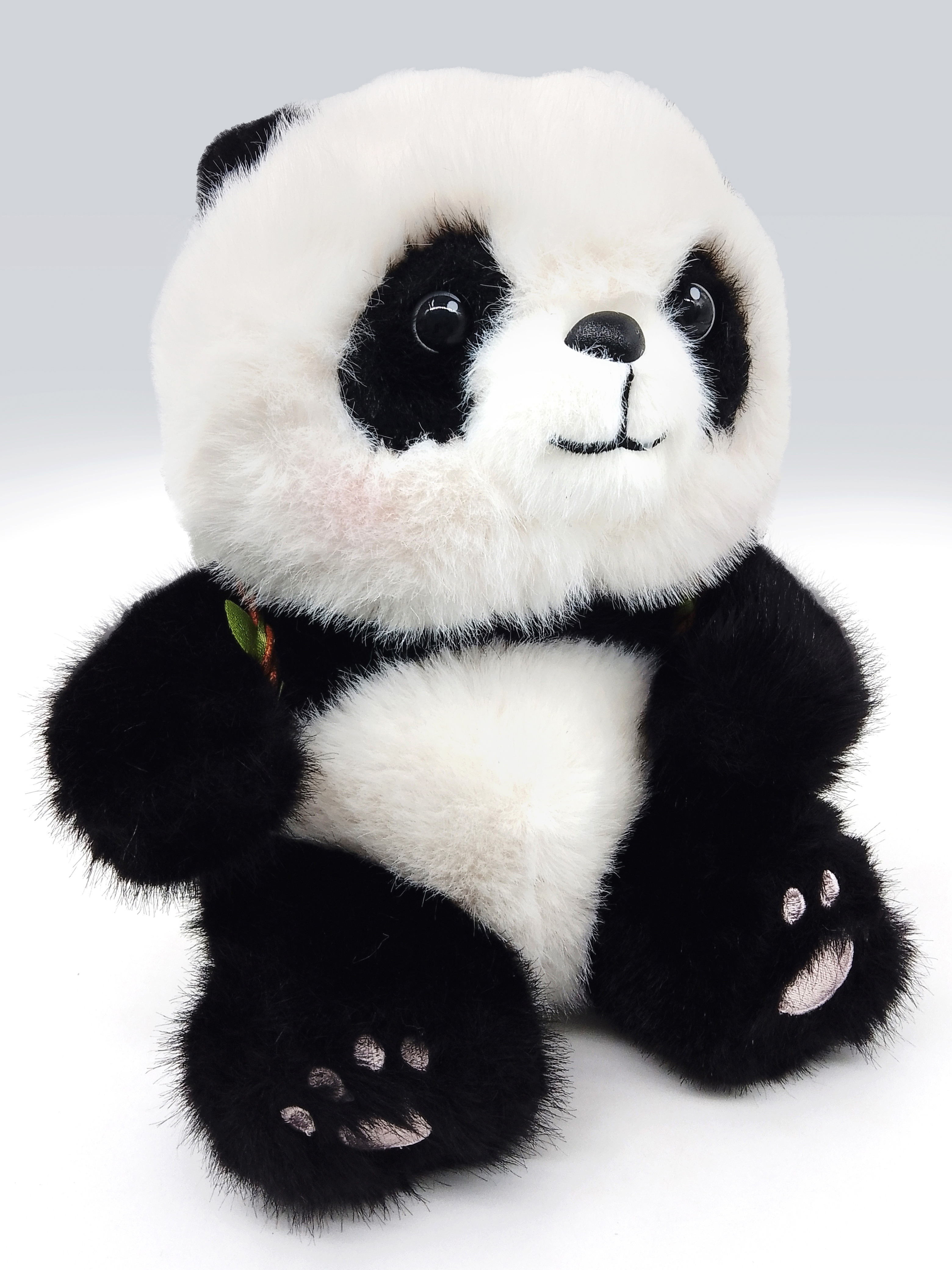 Мягкая игрушка Angelaki панда Пандочка с рюкзачком 25 см - фото 1
