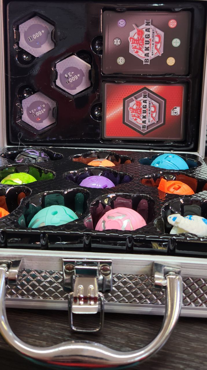Игровой набор Bakugan В металлическом кейсе - фото 2