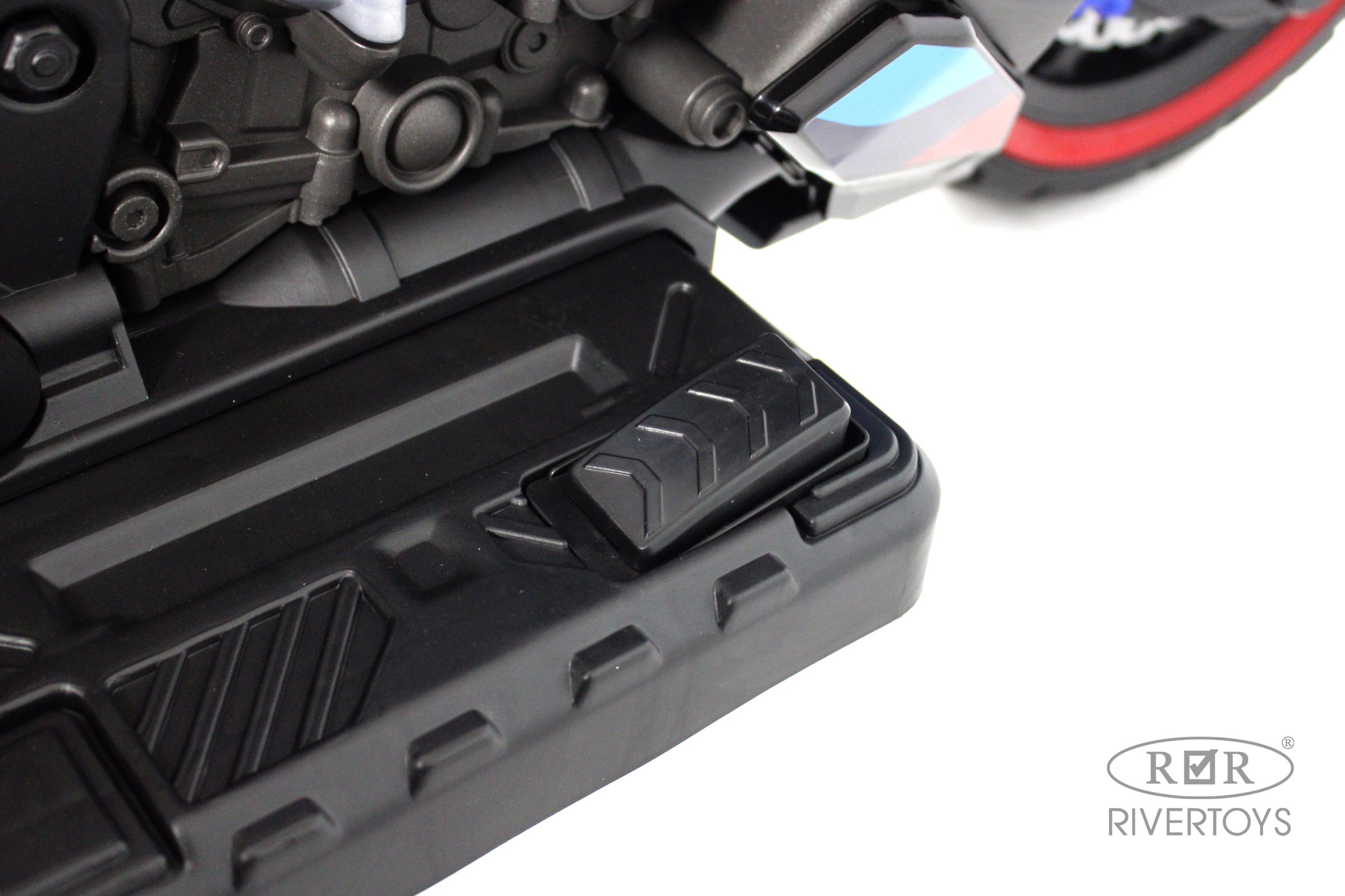 Электромобиль RIVERTOYS K808AM-BLACK - фото 9