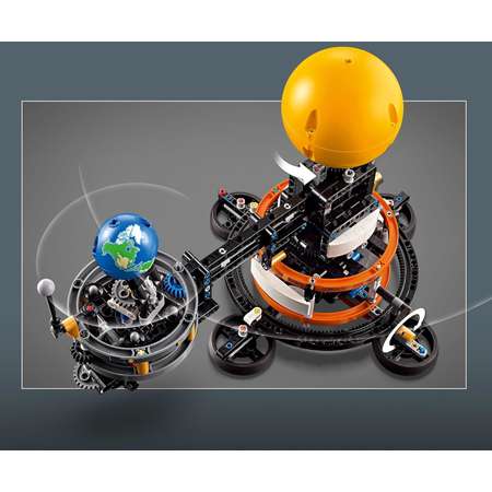 Конструктор LEGO Technic Земля и Луна на орбите блочный