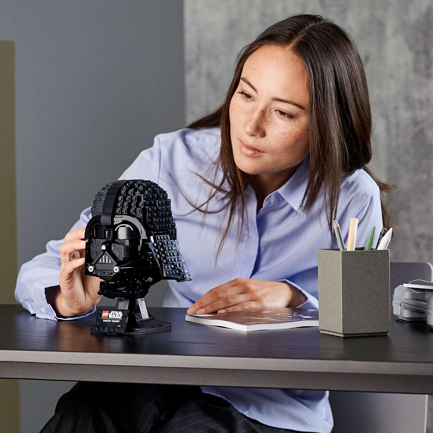 Конструктор LEGO Star Wars Шлем Дарта Вейдера - фото 11